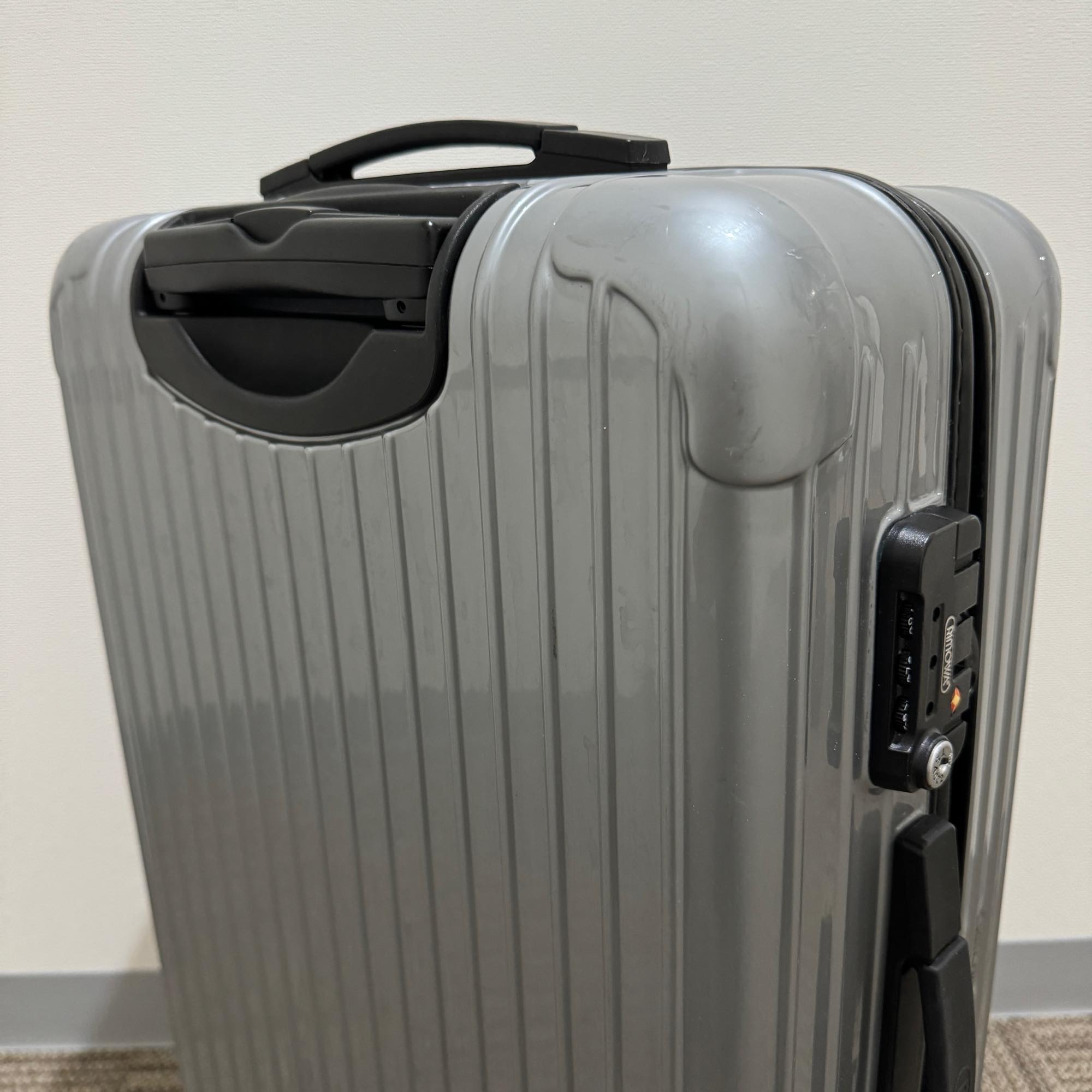 リモワ　サルサ　中古美品　876.63-2　63リットル　4輪