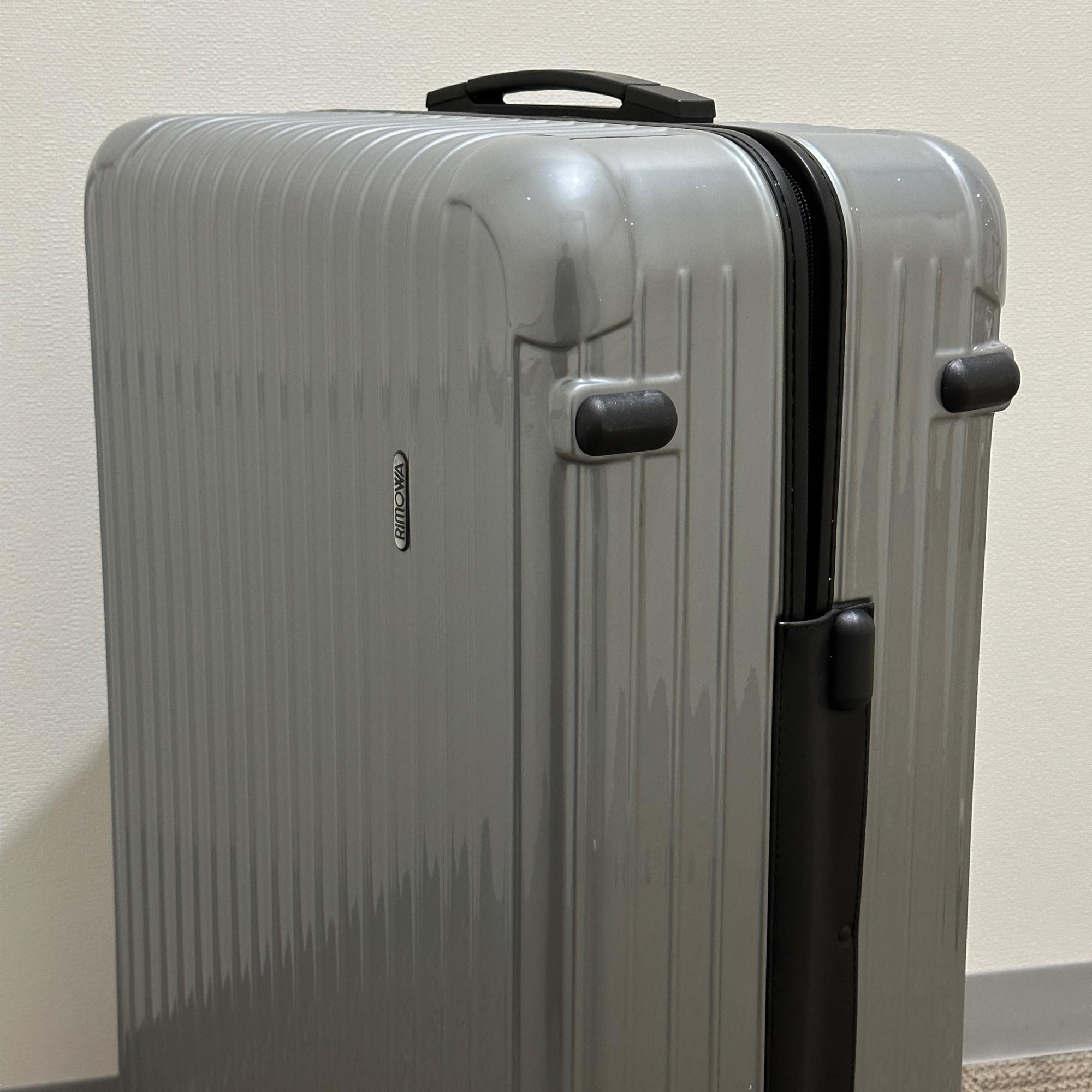 リモワ　サルサ　876.70-2　82リットル　中古美品　4輪