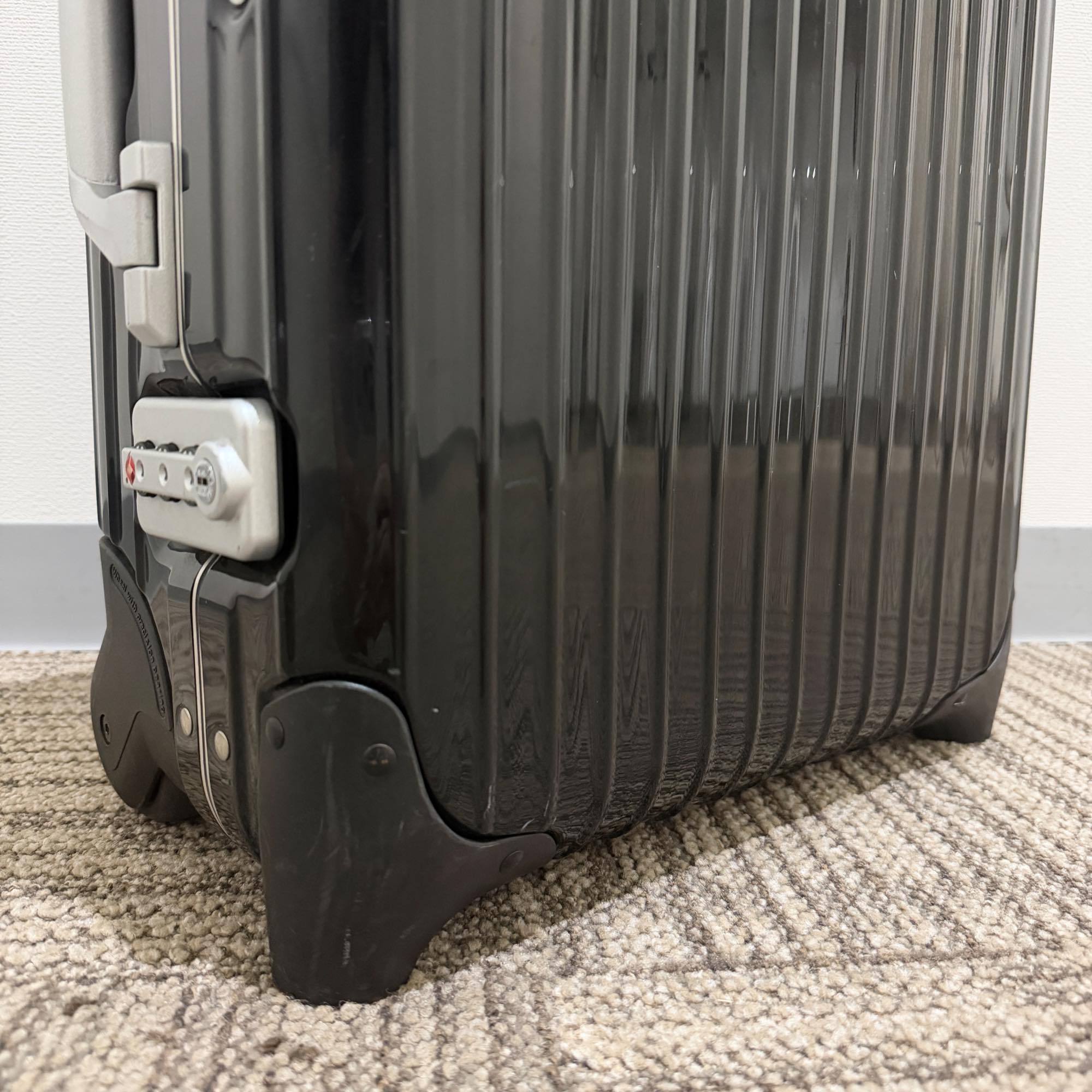 リモワ　ハイブリッド(リンボ)　880.52.50.2-2　32リットル　中古商品　2輪