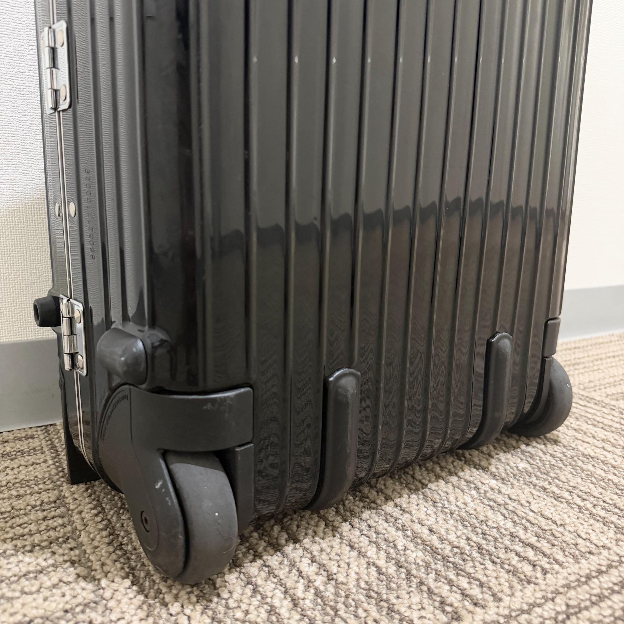 リモワ ハイブリッド(リンボ) 880.52.50.2-2 32リットル 中古商品 2輪