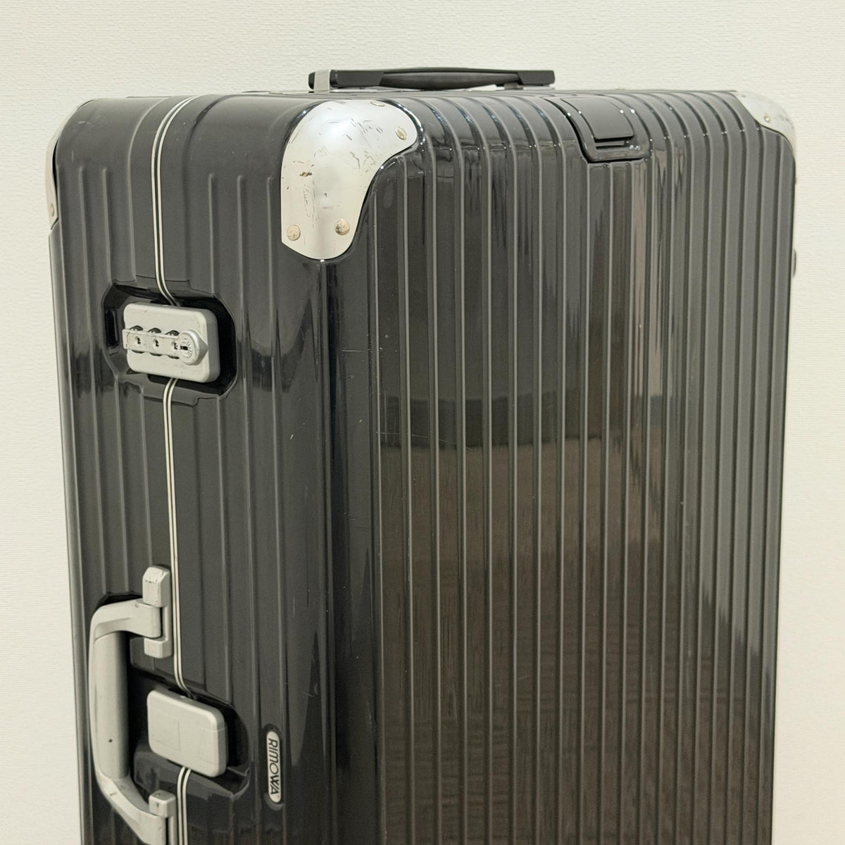 リモワ　リンボ　中古美品　890.73-2　83リットル　4輪