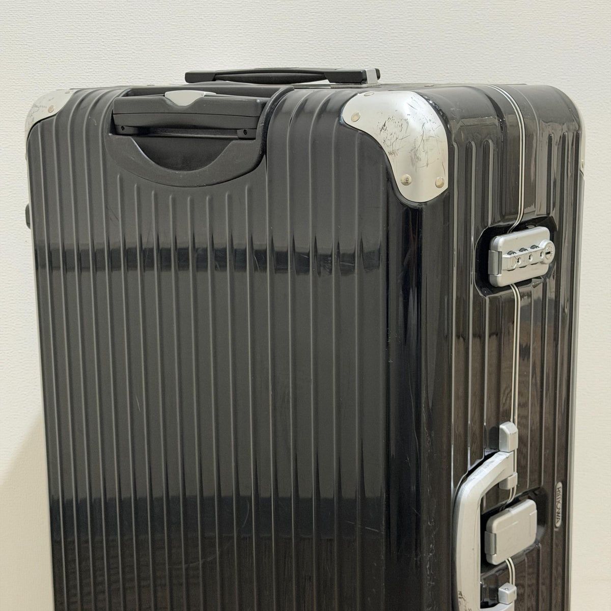 リモワ　リンボ　中古美品　890.73-2　83リットル　4輪