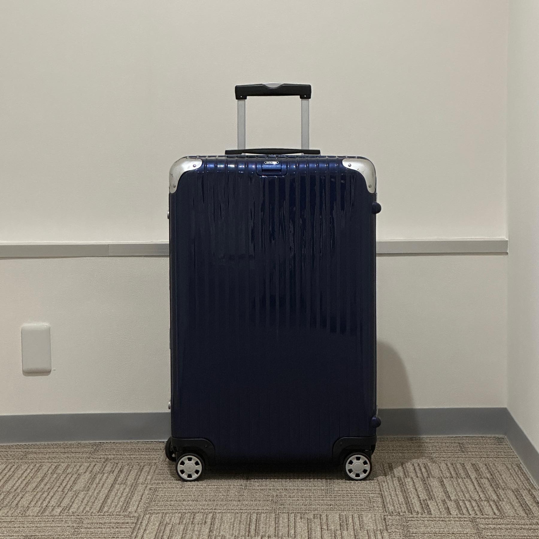 リモワ　リンボ　891.70-2　82L　中古美品　4輪