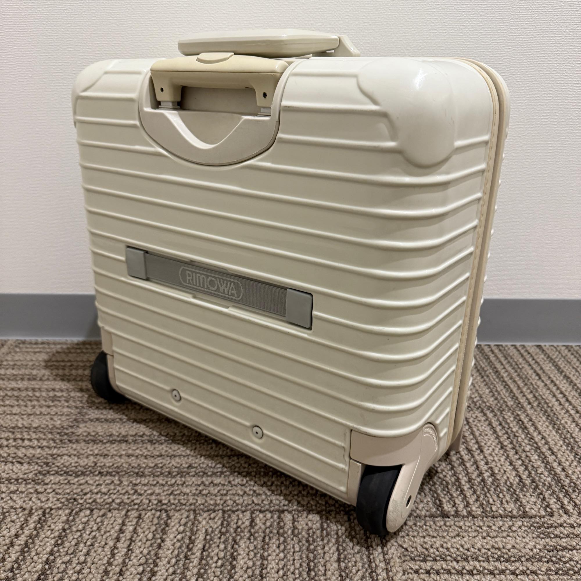 リモワ ユナイテッドアローズ限定サルサ 895.47-2 中古美品 20リットル