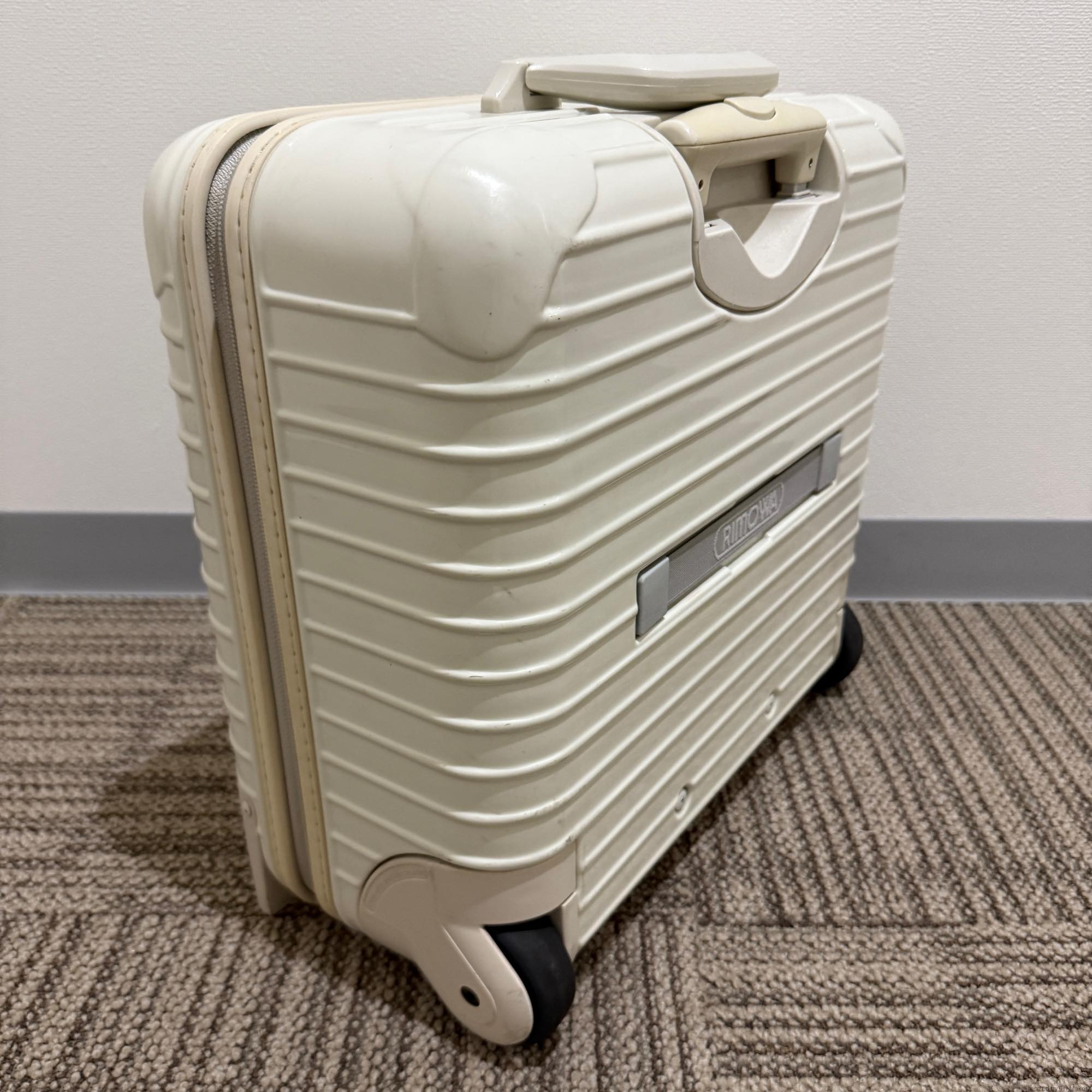リモワ ユナイテッドアローズ限定サルサ 895.47-2 中古美品 20リットル