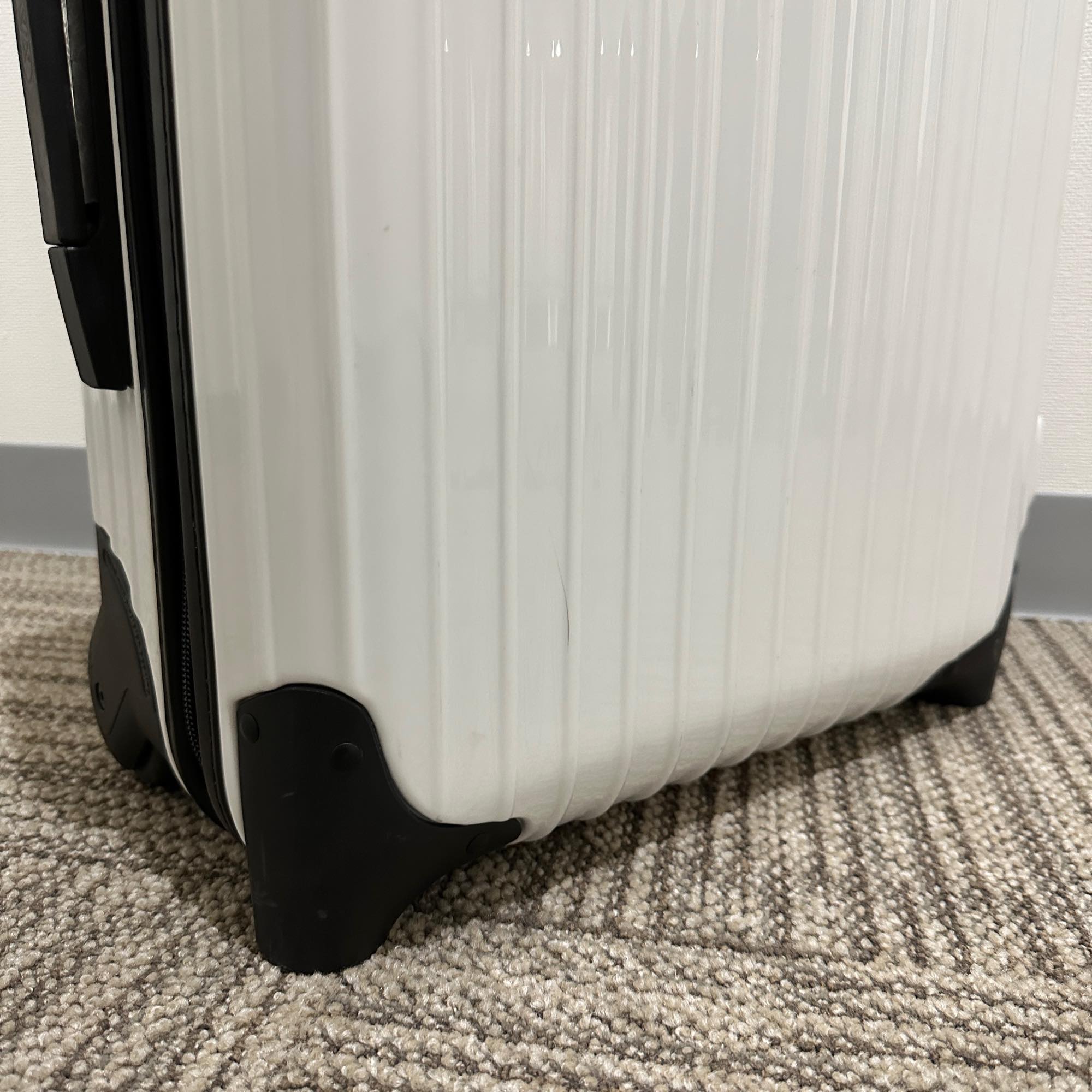 リモワ　サルサ　898.06-2　35リットル　中古美品　2輪
