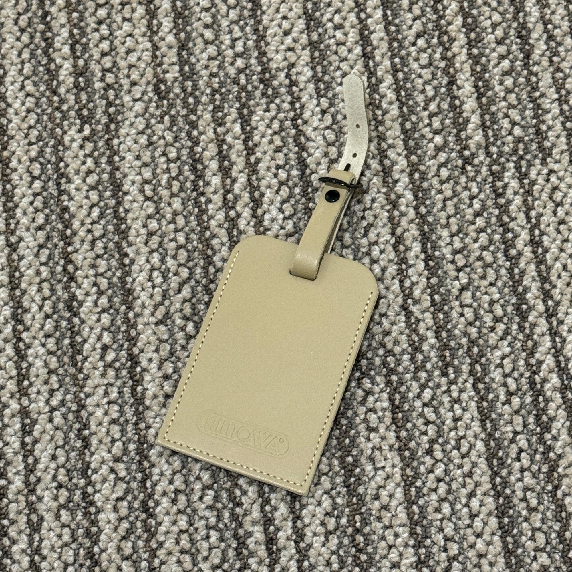 リモワ　トパーズ チタニウム　920.40.03.2-2　中古美品　28リットル　2輪