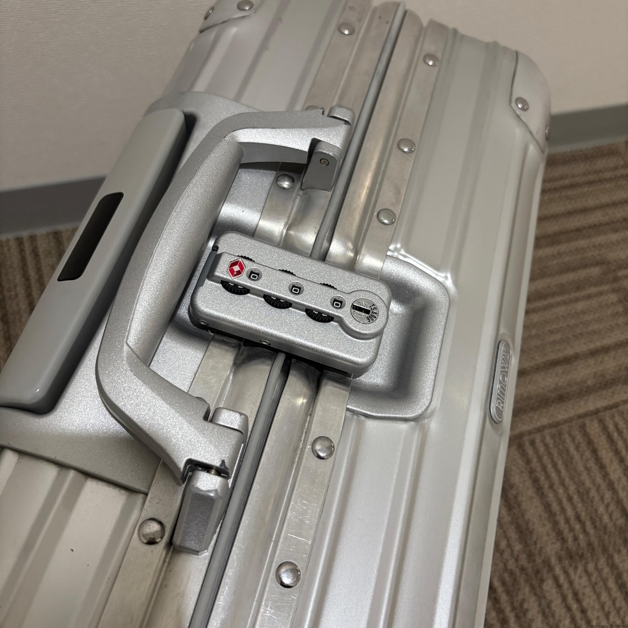 リモワ トパーズ 923.40-2 中古美品 26リットル 4輪 – リモワ(RIMOWA