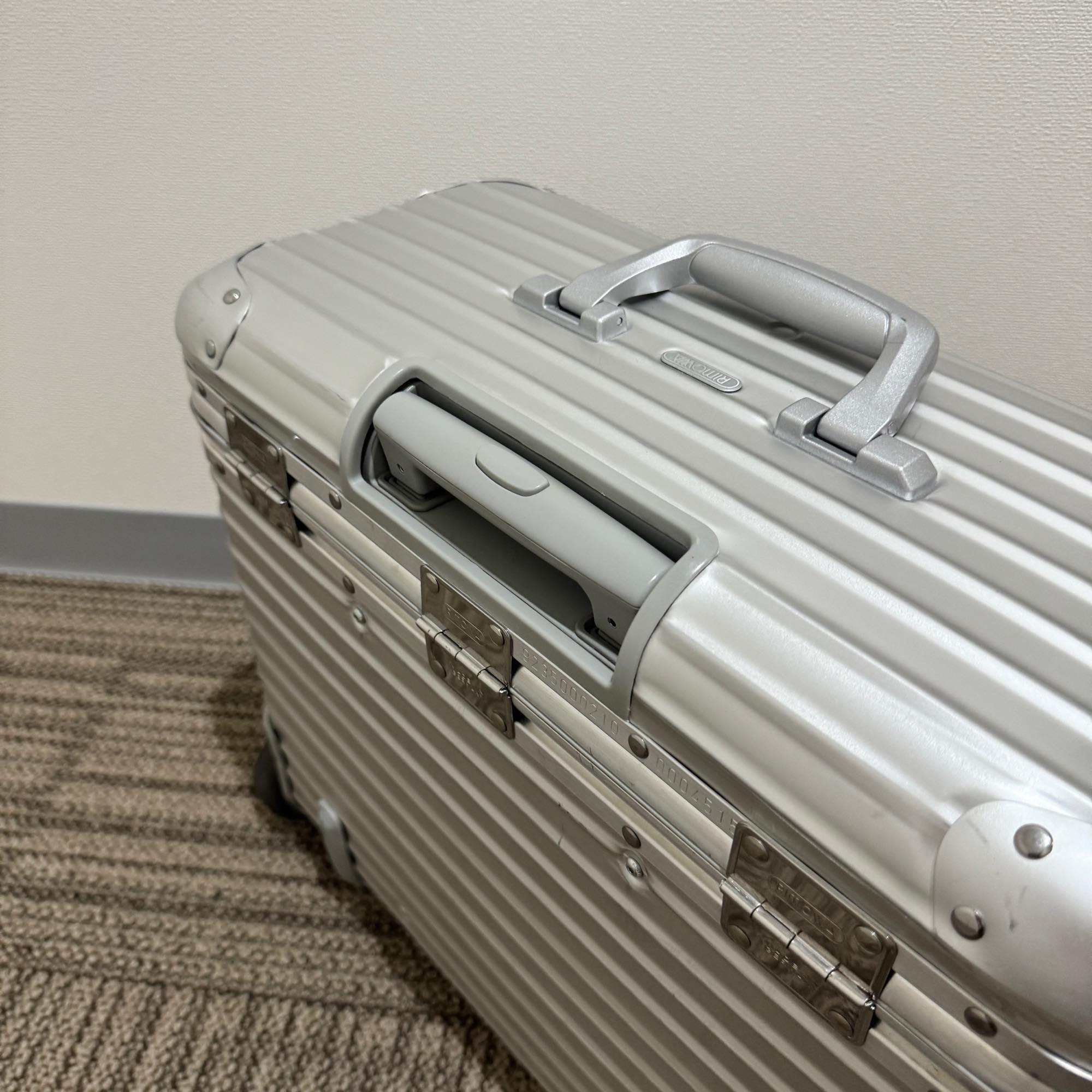 リモワ　パイロット　中古美品　923.50-2　34リットル　2輪
