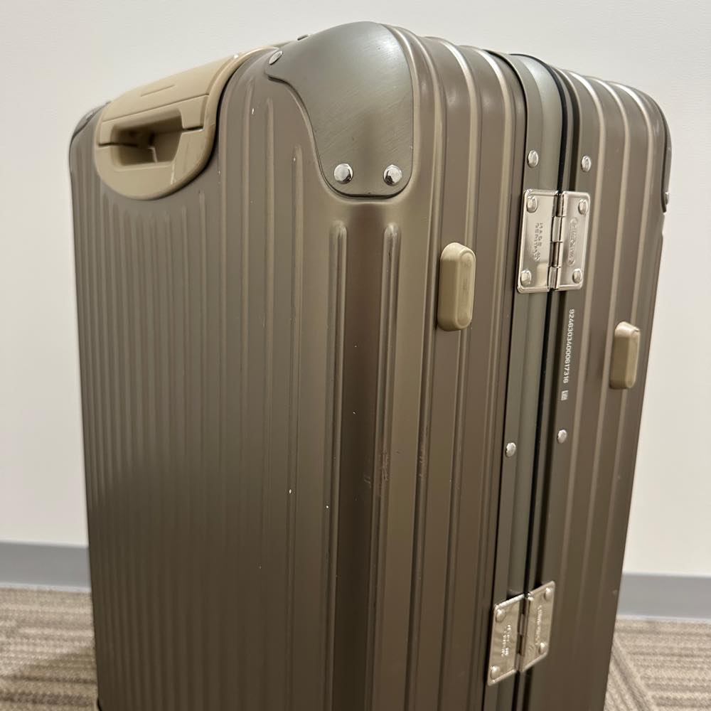 リモワ　トパーズ チタニウム　中古美品　924.63.03.4-2　64リットル　4輪