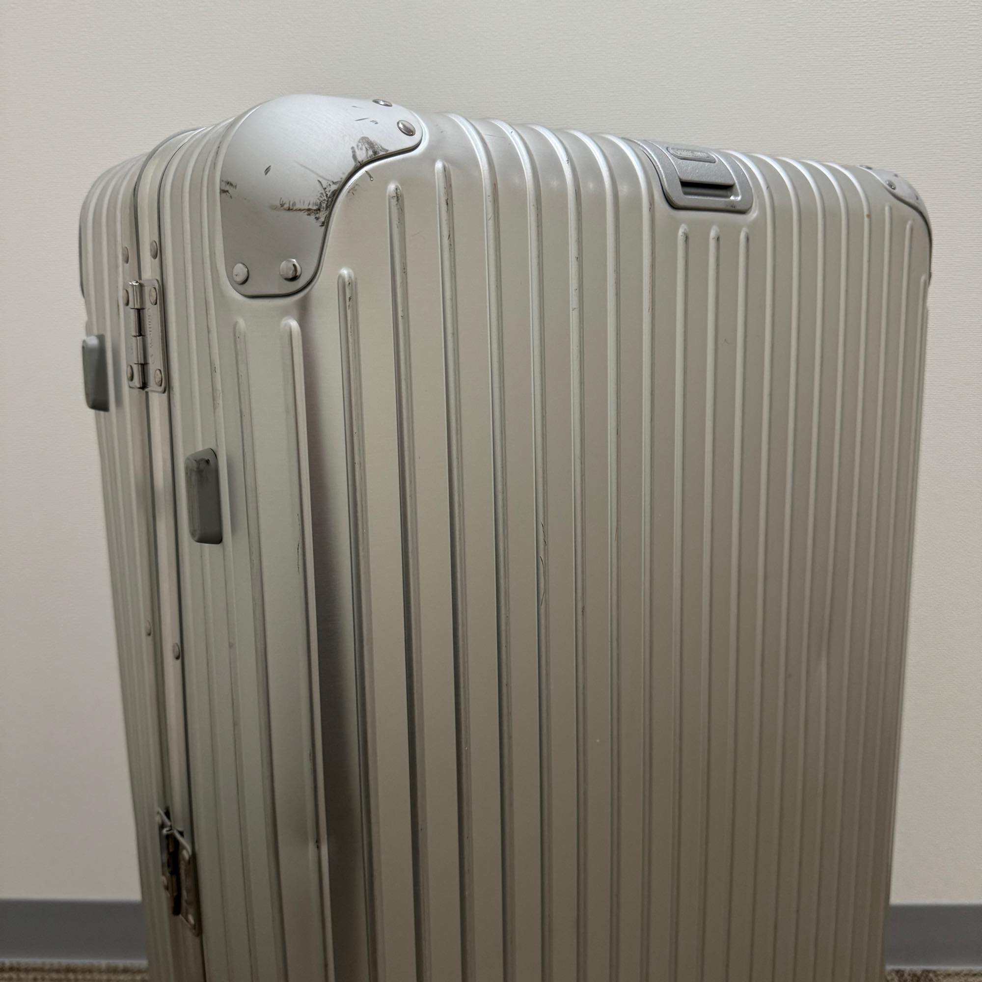 リモワ　トパーズ　電子タグ　中古美品　924.73-2　82リットル　4輪