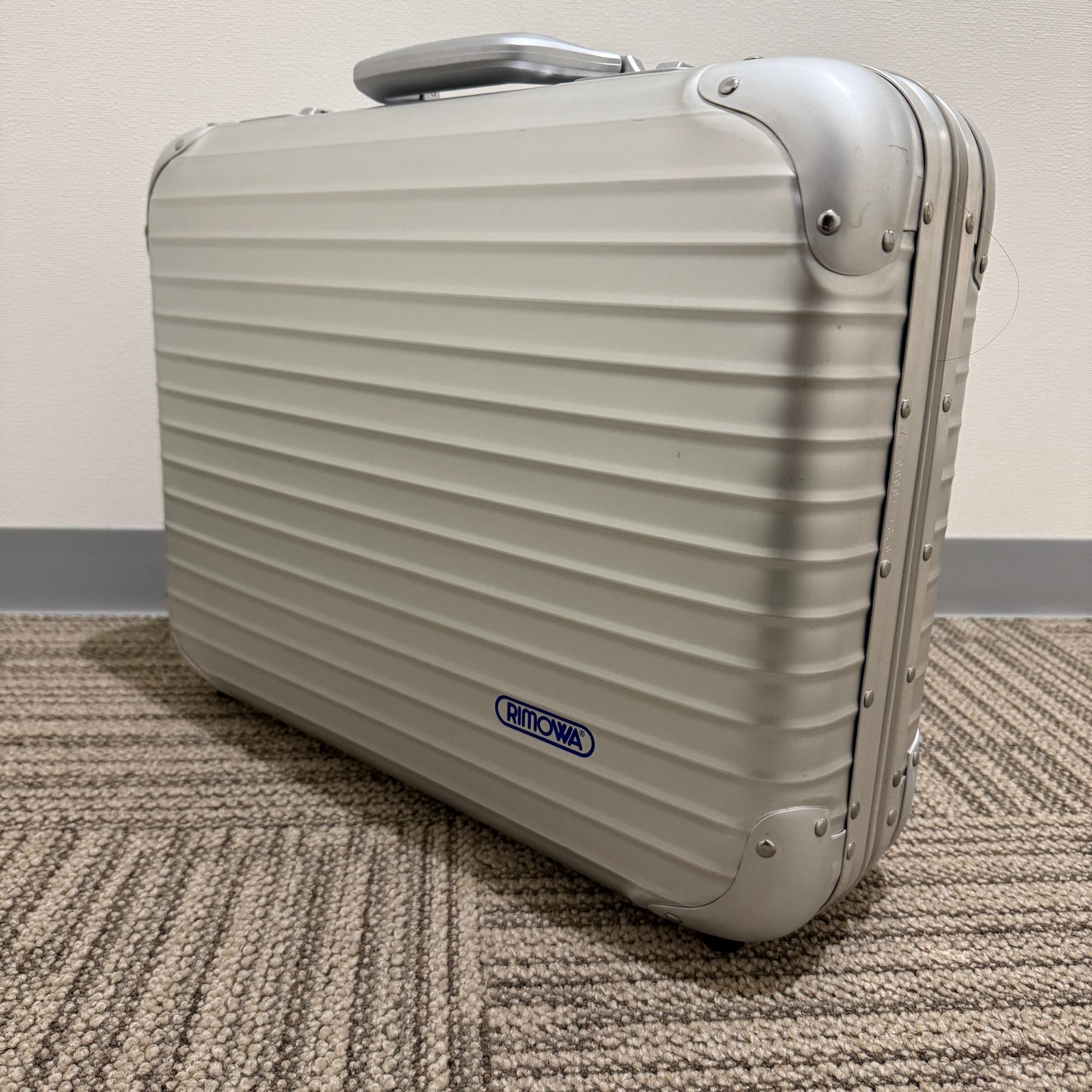 リモワ　アタッシェケース　中古商品　928.14-2　22リットル