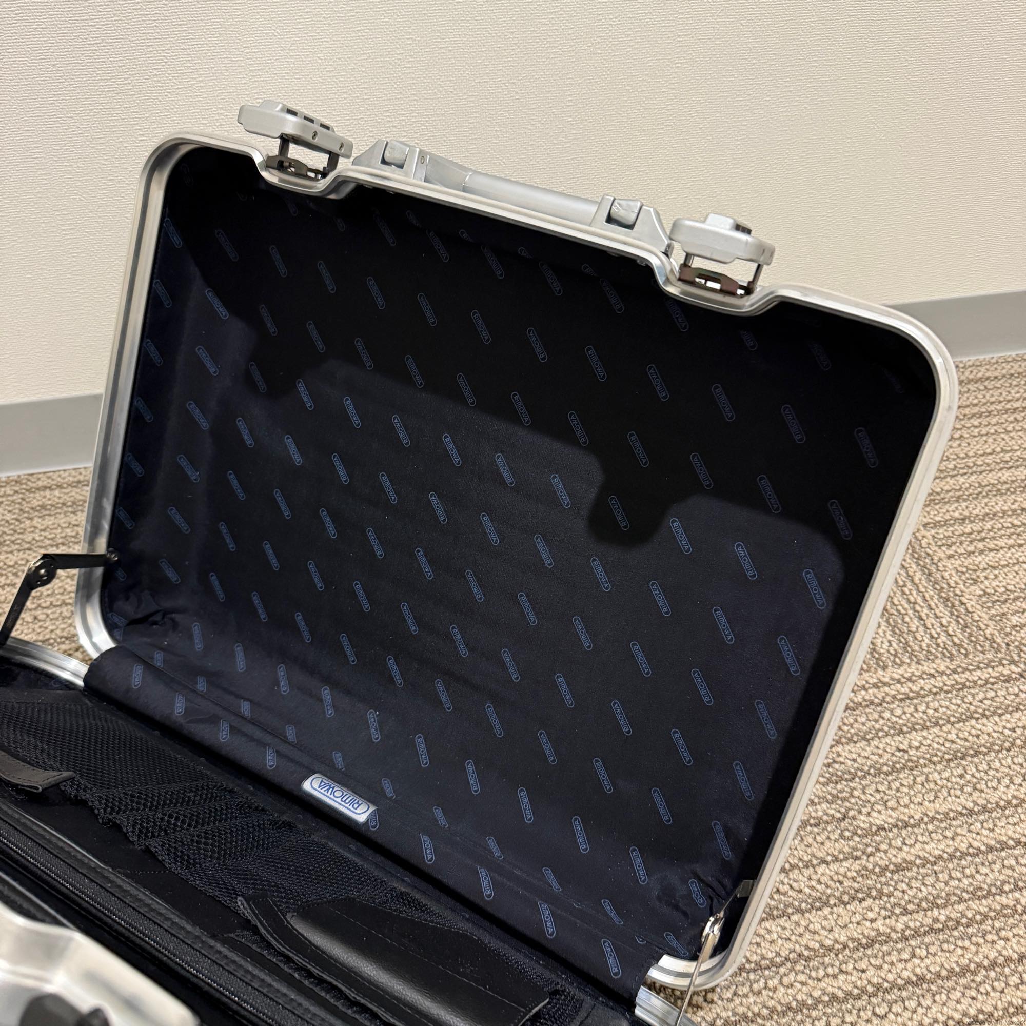 リモワ　アタッシェケース　中古商品　928.14-2　22リットル