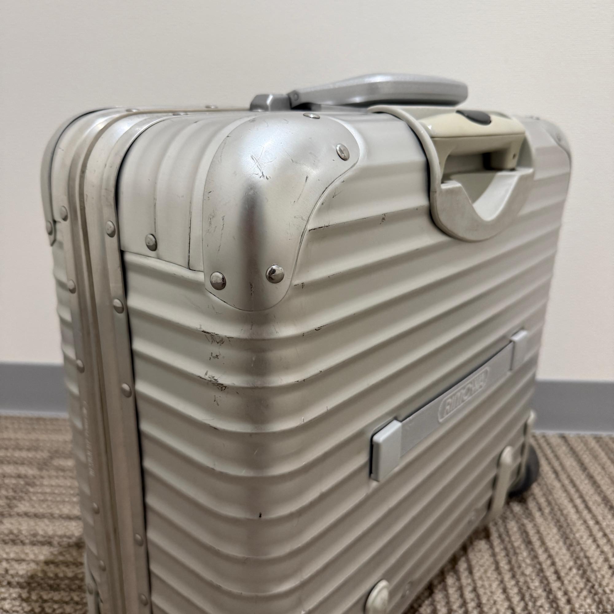リモワ　トパーズ　中古商品　U928.40-2　23リットル　2輪