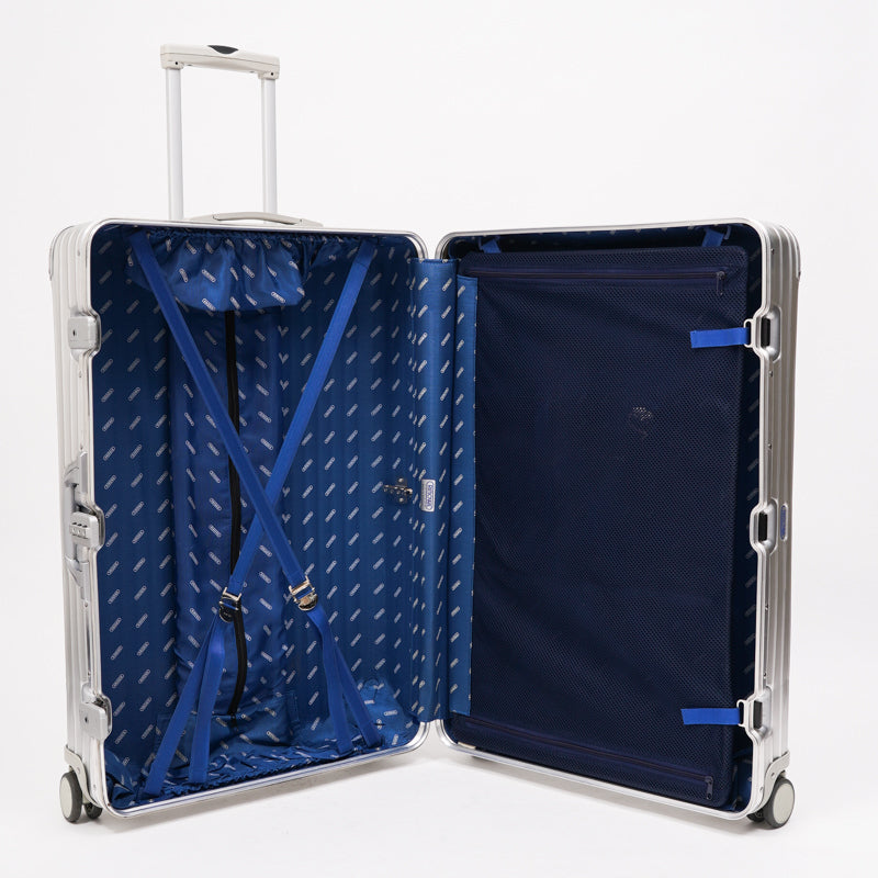 リモワ　トパーズ　中古商品　932.77-2　104リットル　4輪