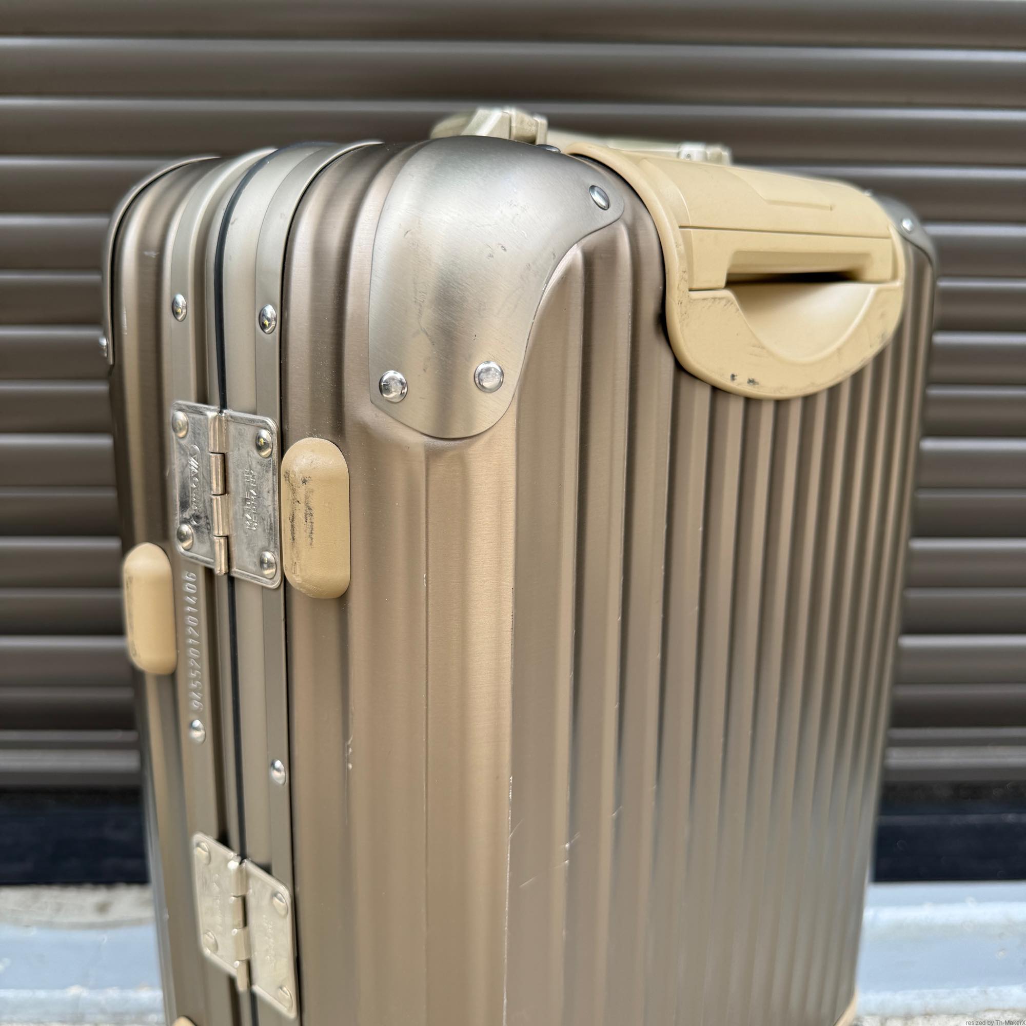 リモワ　トパーズ　945.52-2 　中古商品　32リットル　4輪