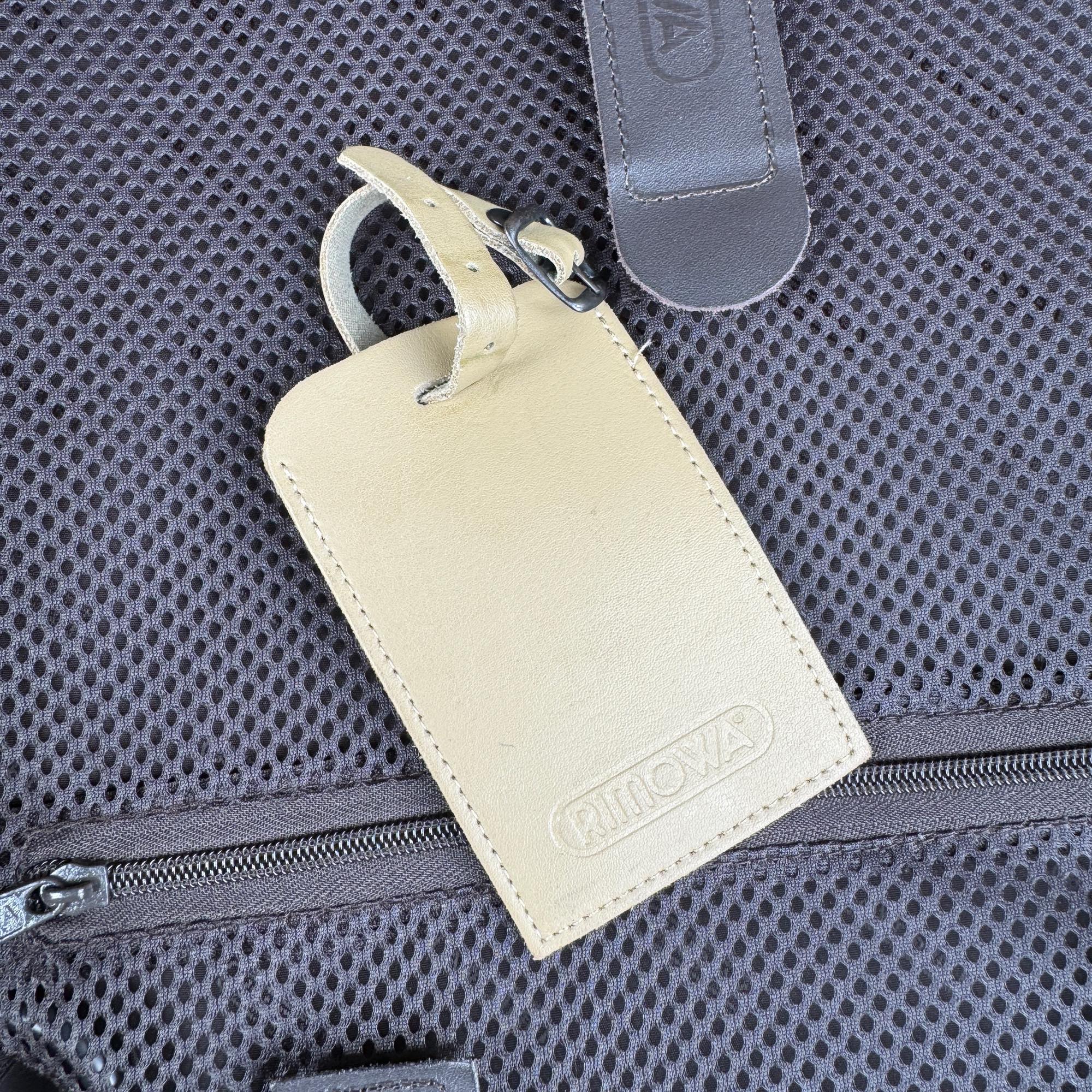 リモワ　トパーズ　945.52-2 　中古商品　32リットル　4輪