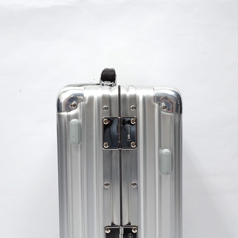リモワ　クラシックフライト　中古美品　971.52-2　33リットル　4輪