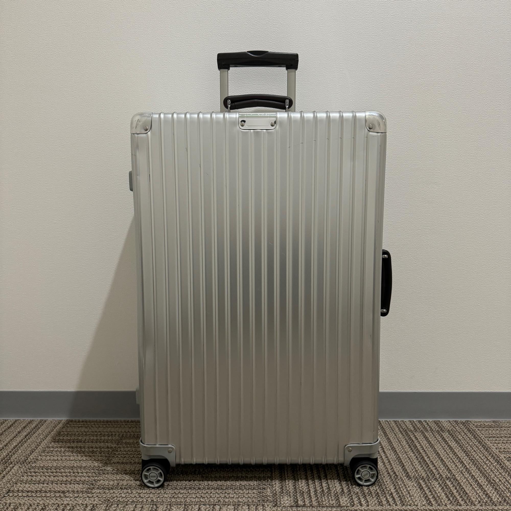 リモワ　クラシックフライト　中古美品　971.70-2　76リットル　4輪