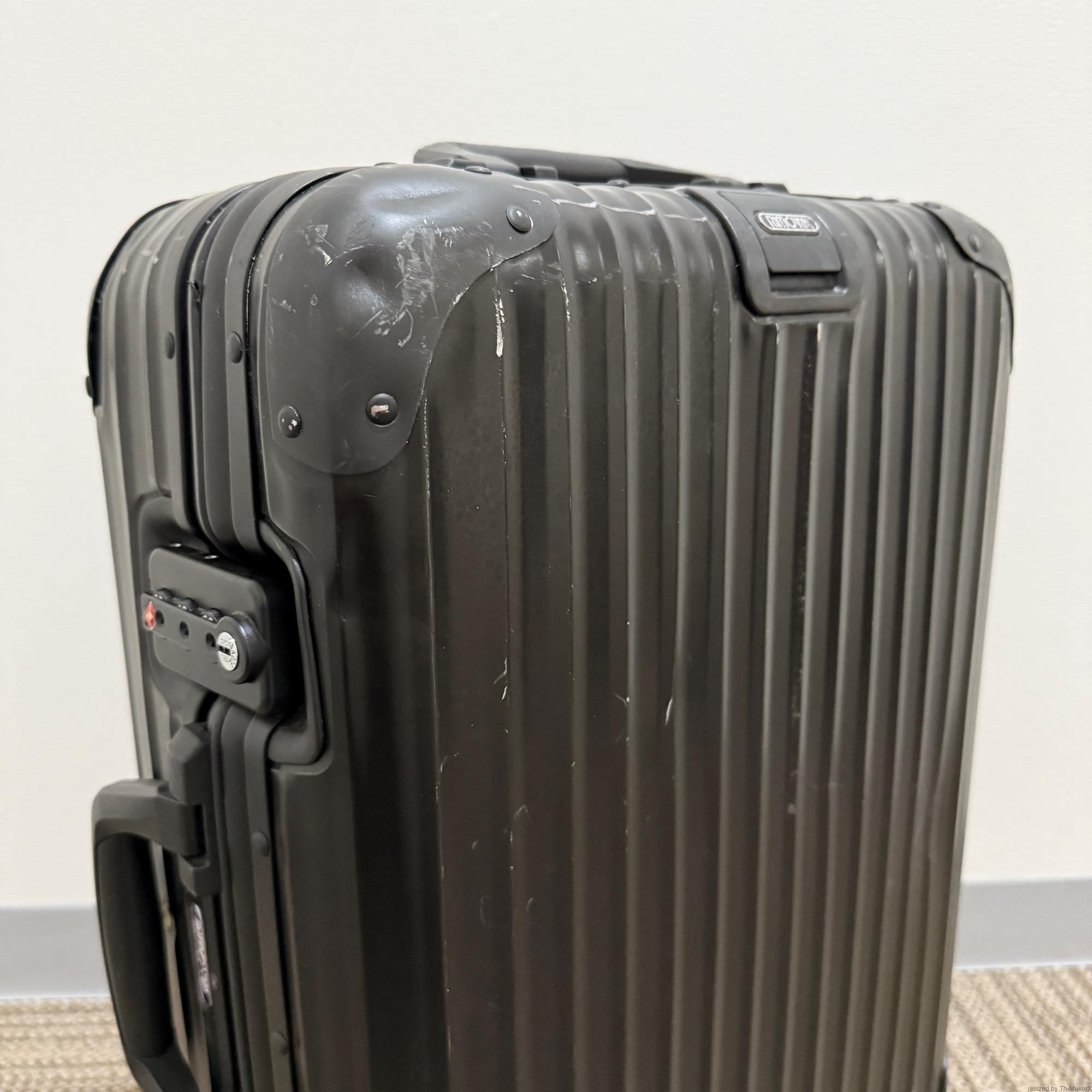 リモワ　トパーズ ステルス　986.11-2　32リットル　中古商品　2輪