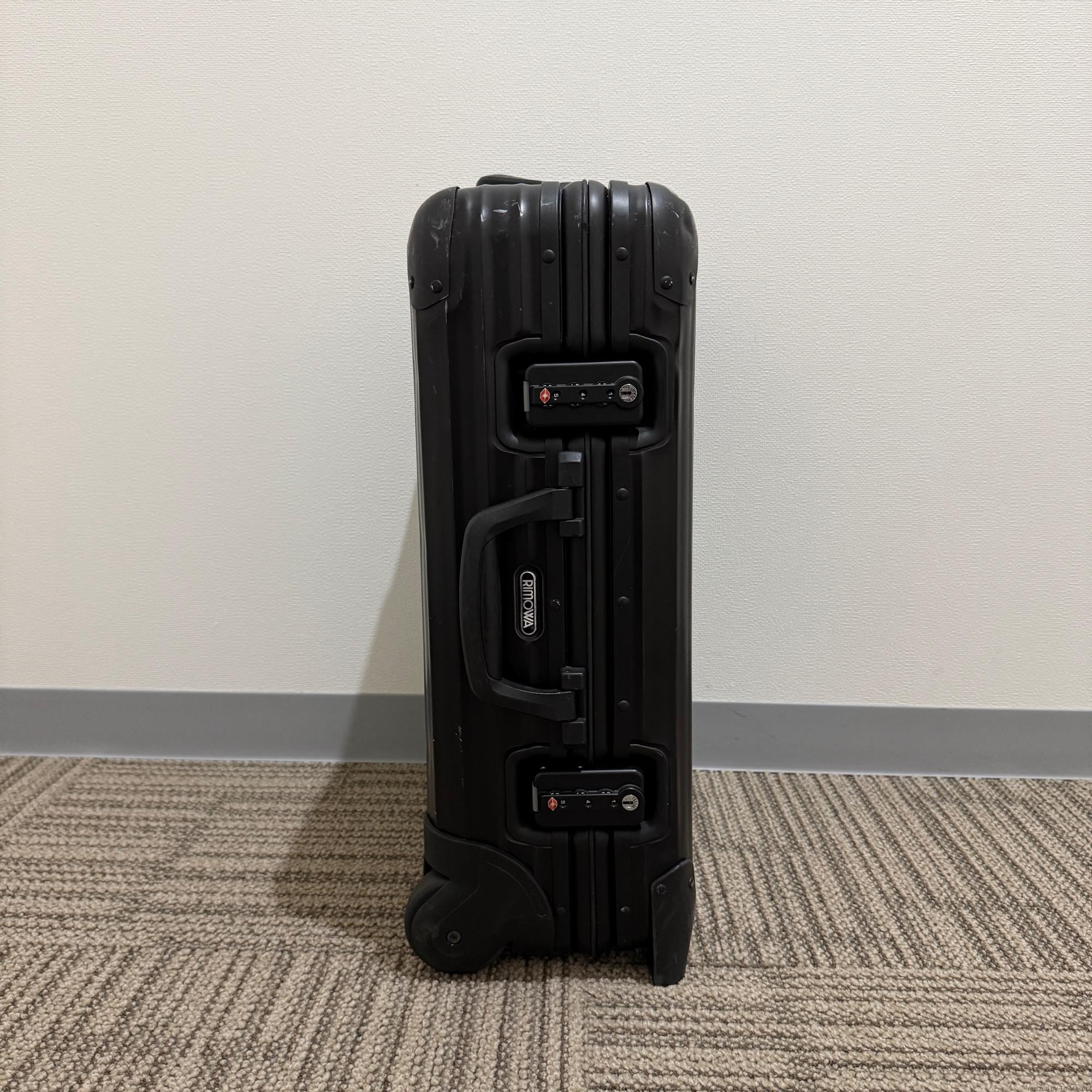 リモワ　トパーズ ステルス　986.11-2　32リットル　中古商品　2輪