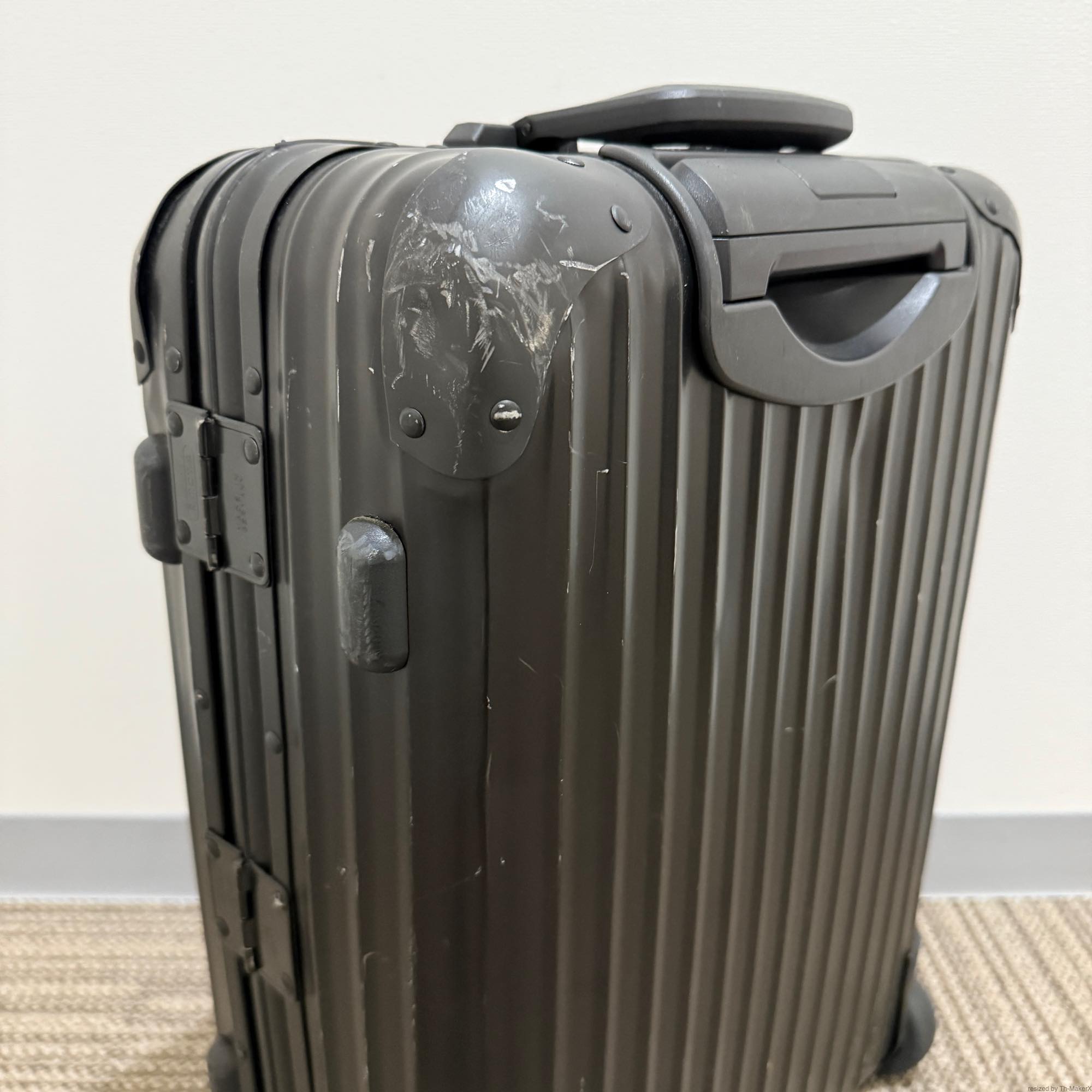 リモワ　トパーズ ステルス　986.11-2　32リットル　中古商品　2輪