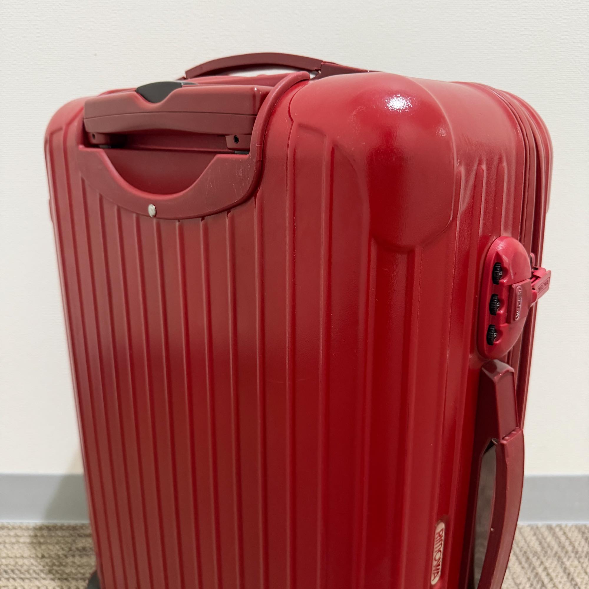 リモワ エッセンシャル(サルサ) 855.52-20 35リットル 中古商品 2輪