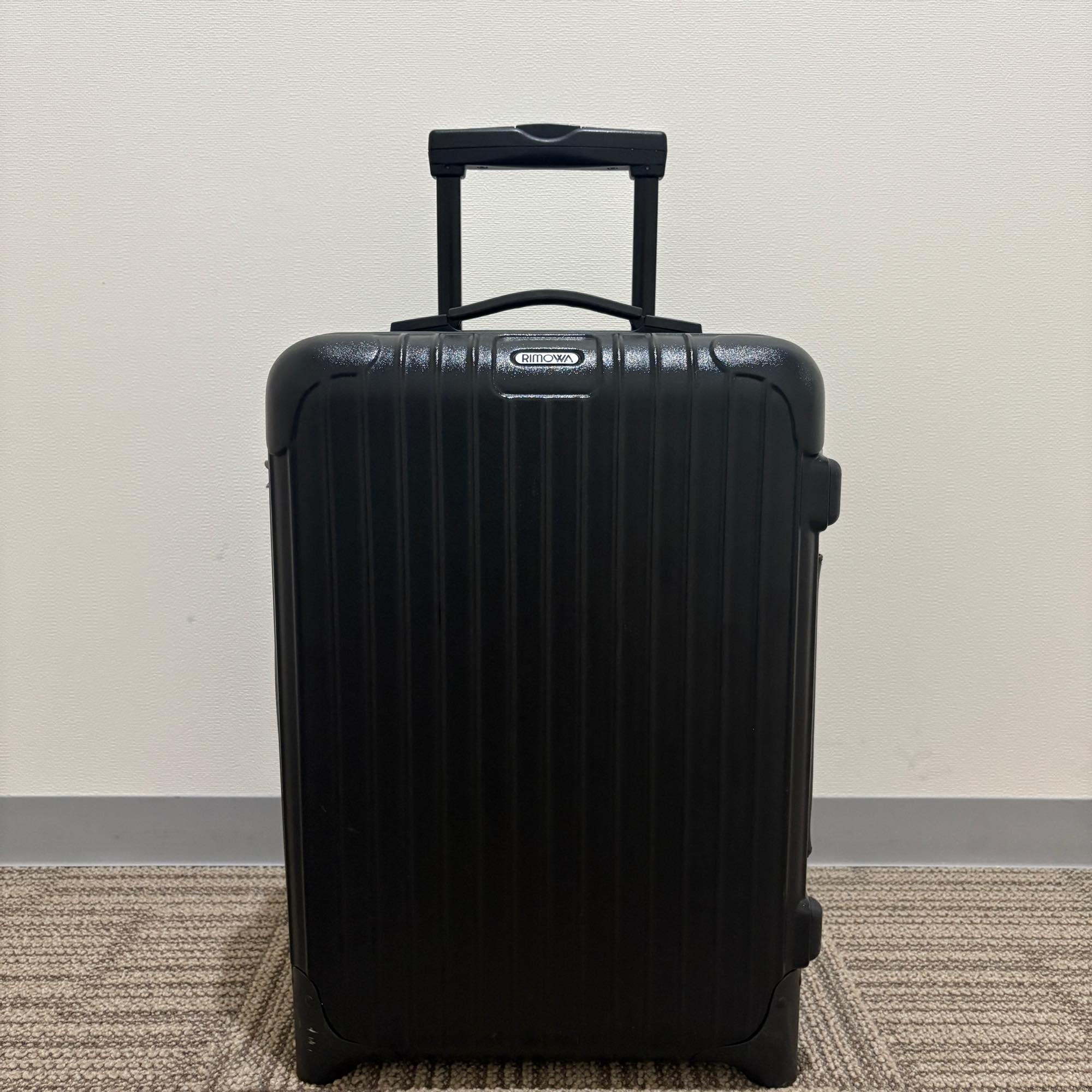 リモワ　サルサ(エッセンシャル)　851.52-28　32リットル　中古商品　2輪