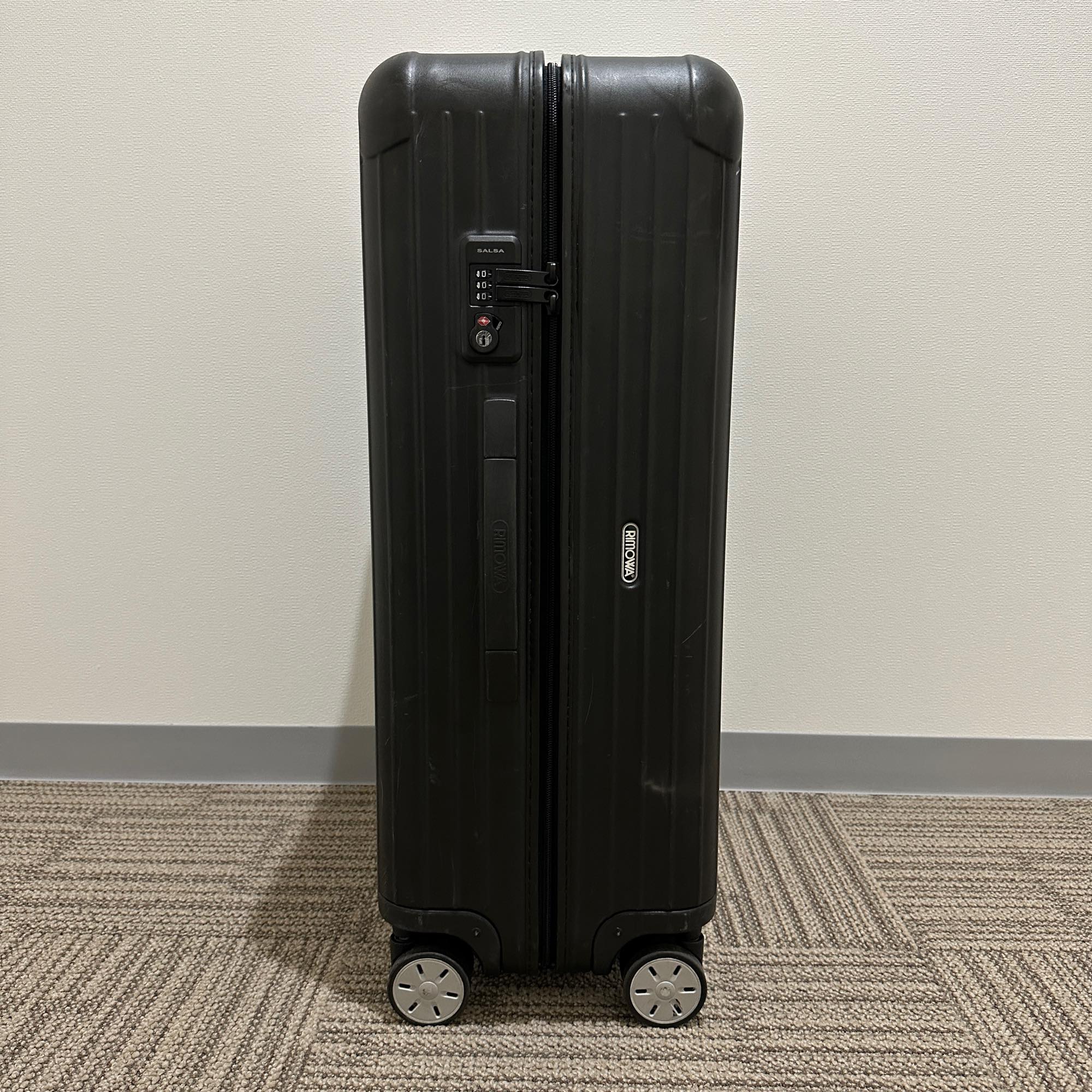 リモワ　サルサ　810.70-3　78リットル　中古商品　4輪