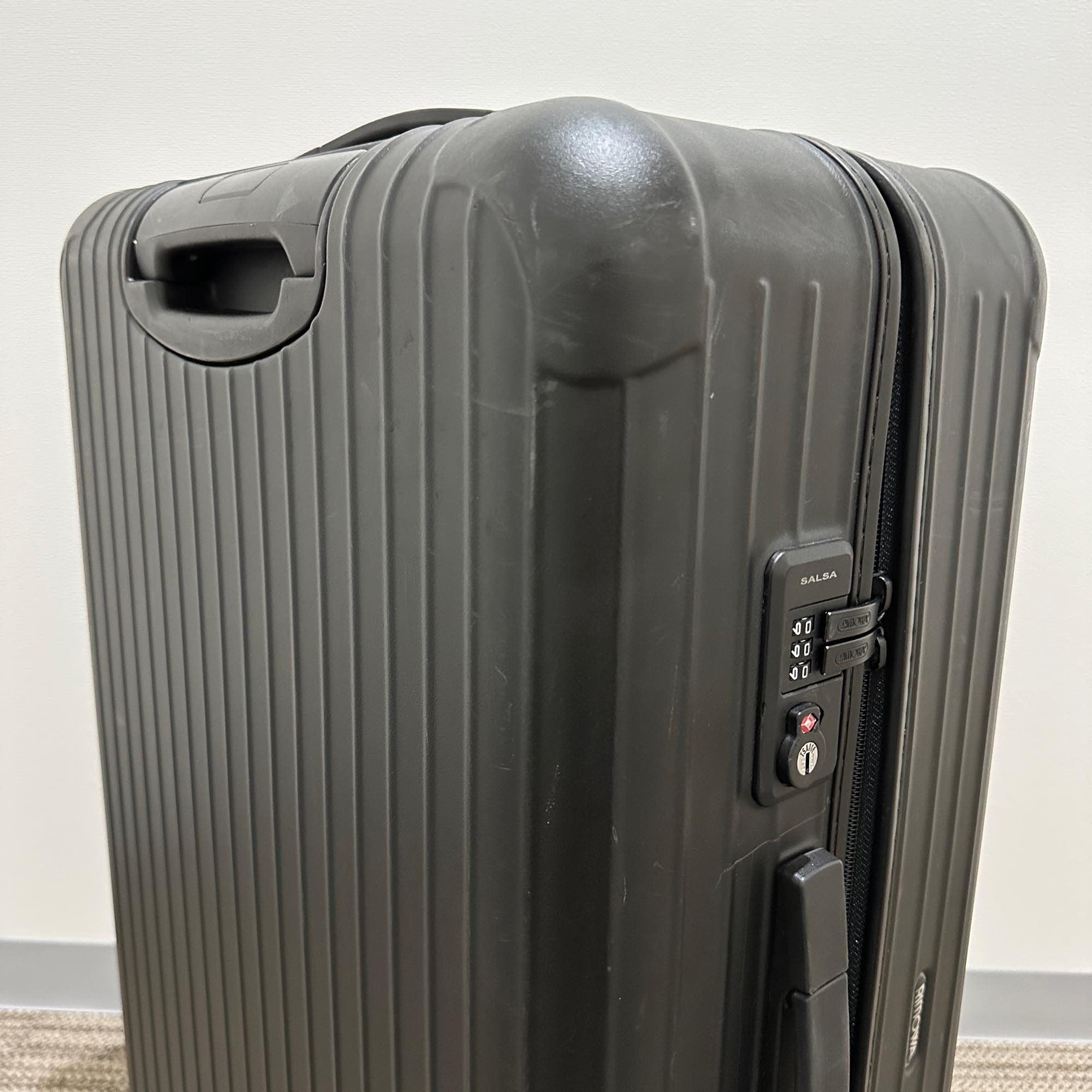 リモワ　サルサ　810.70-3　78リットル　中古商品　4輪