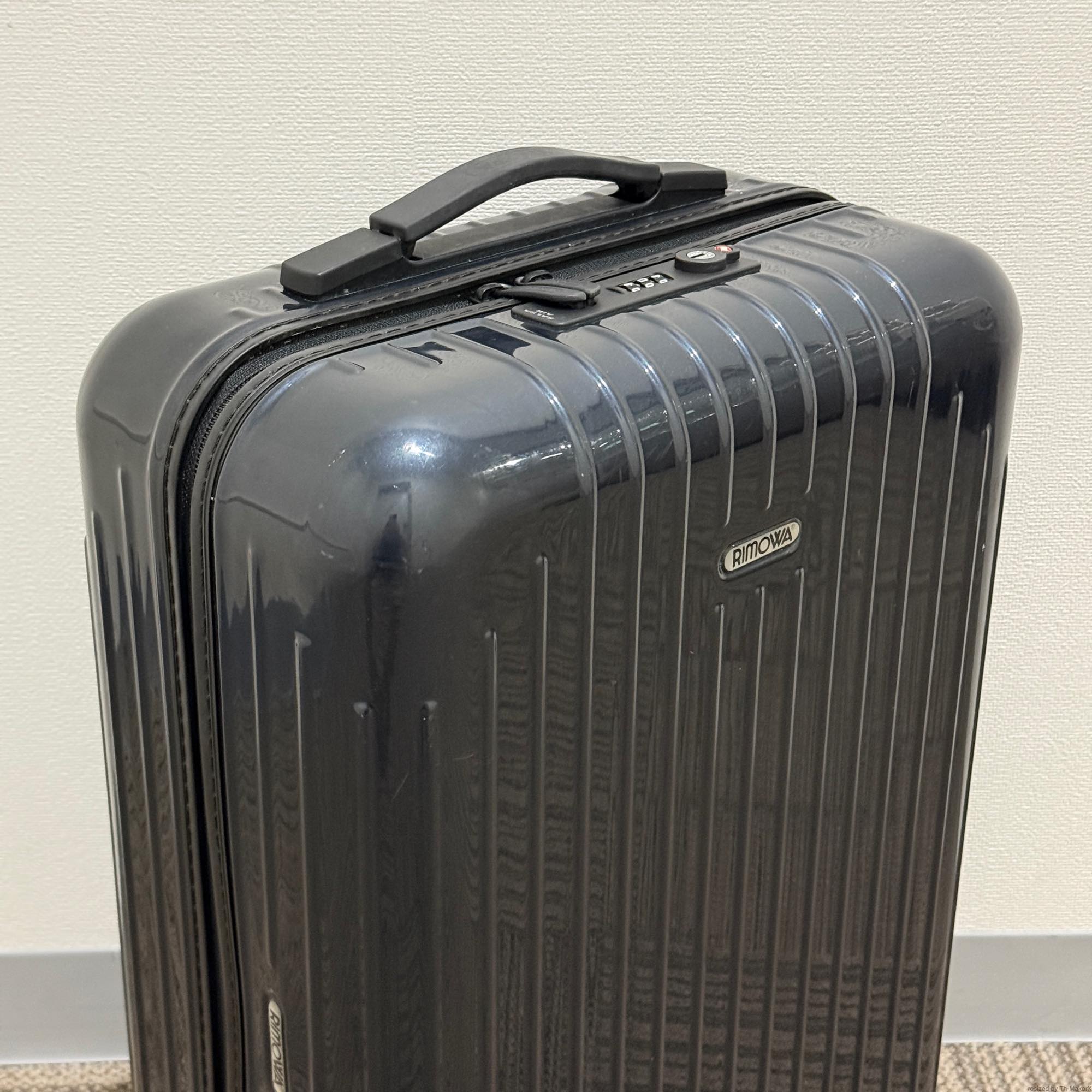 リモワ　サルサエアー　中古美品　825.52-3　33リットル　4輪