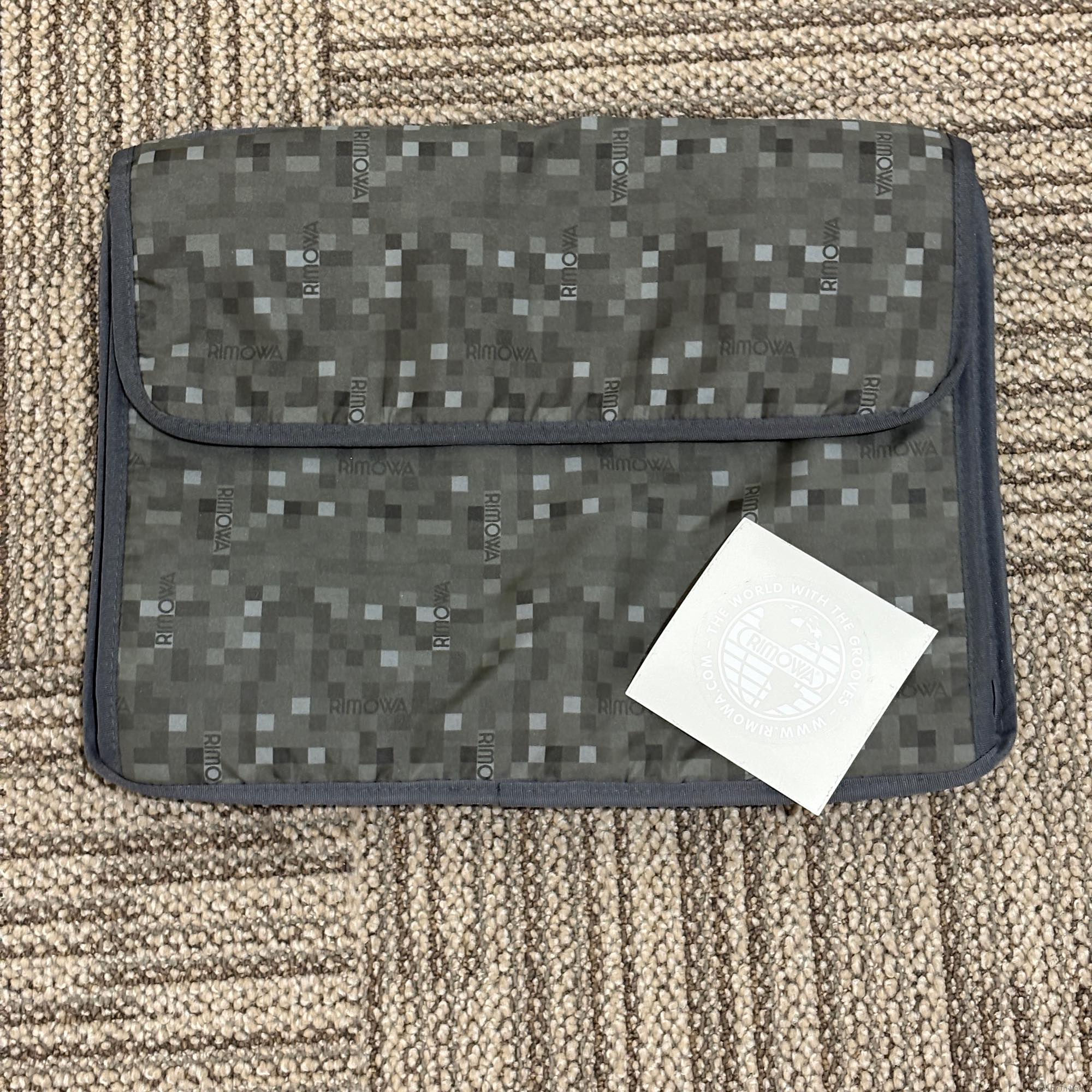 リモワ　サルサ　833.40-3　中古美品　25リットル　2輪