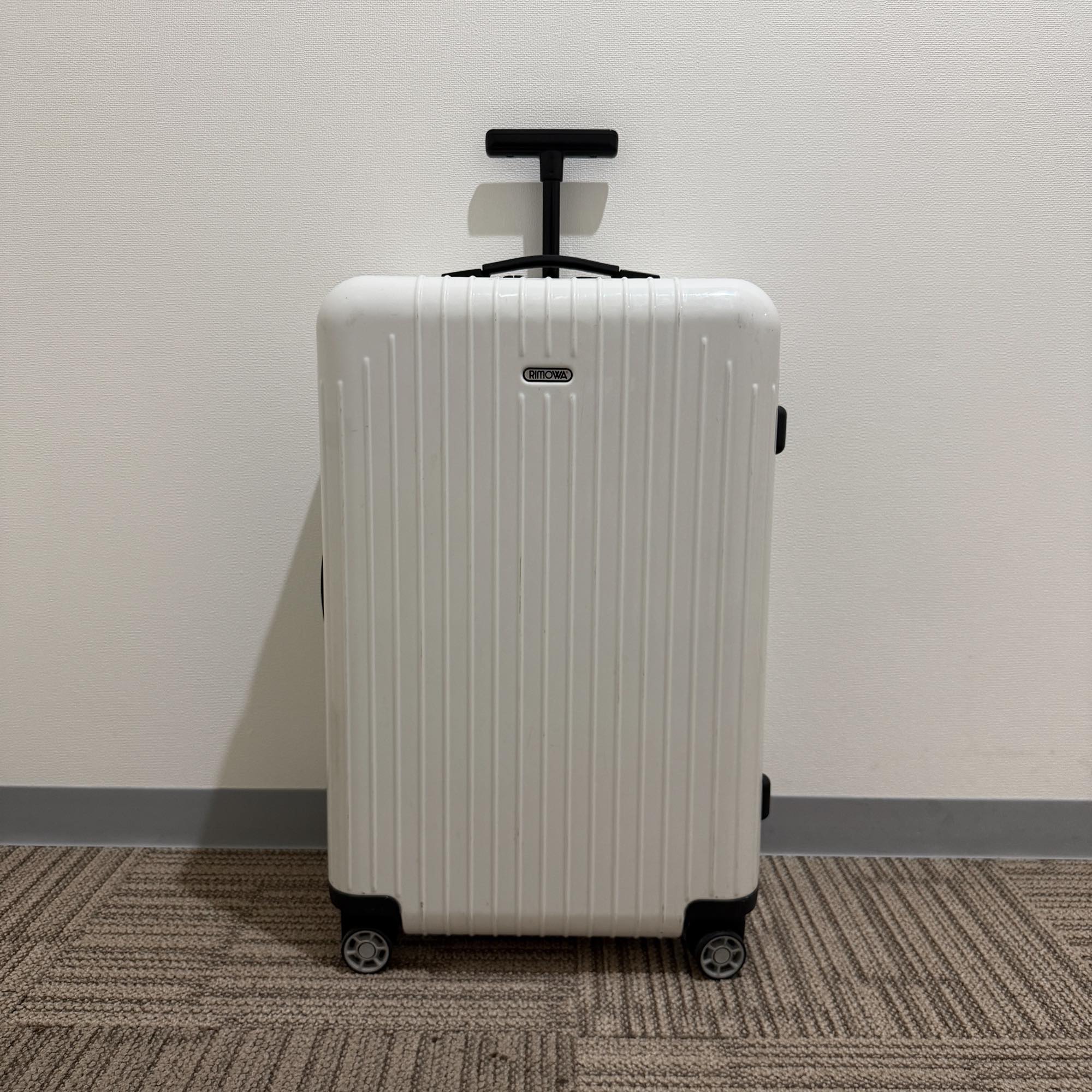 リモワ　サルサエアー　845.63-3 　中古美品　64リットル　4輪