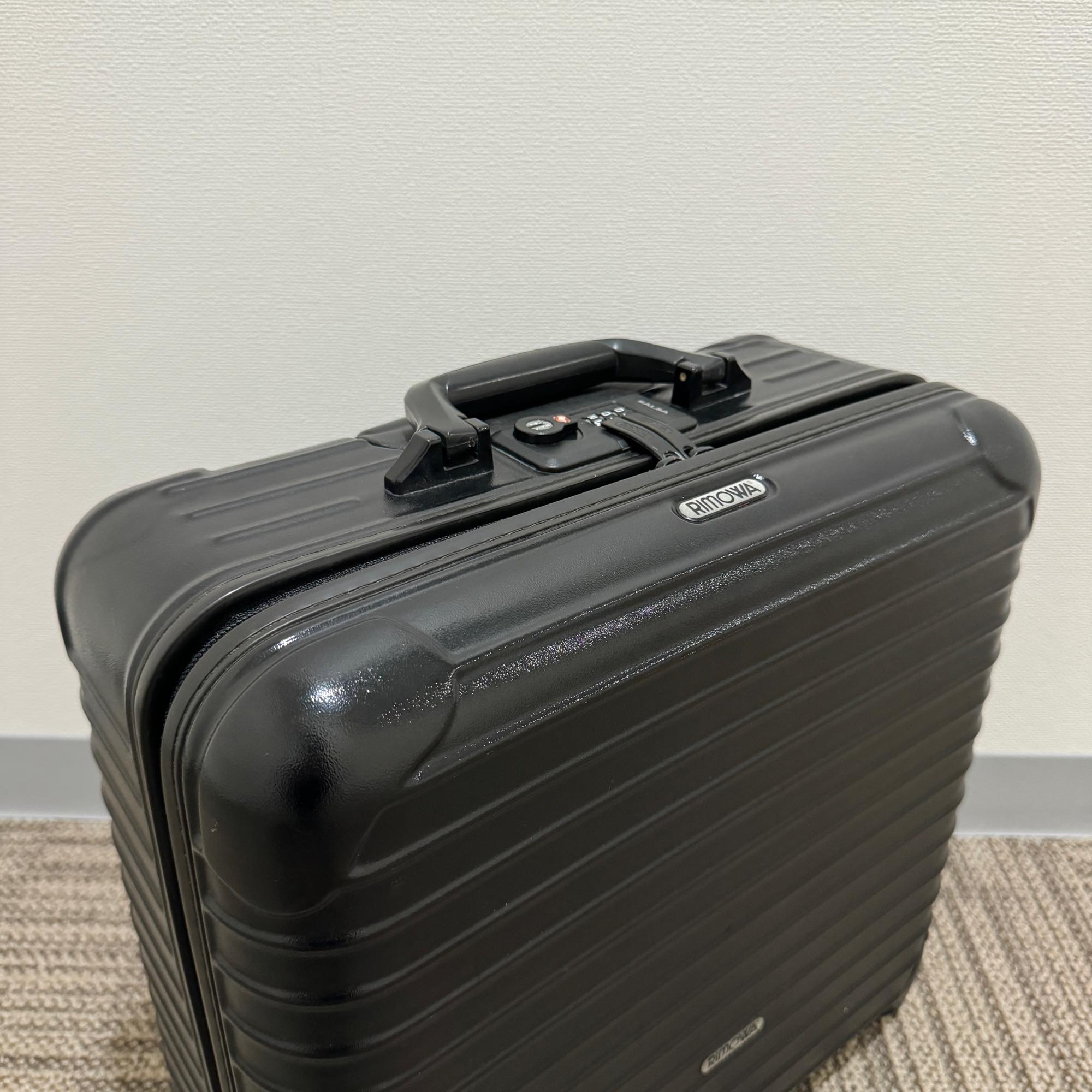 リモワ　サルサ　中古美品　851.40-3　23リットル　2輪