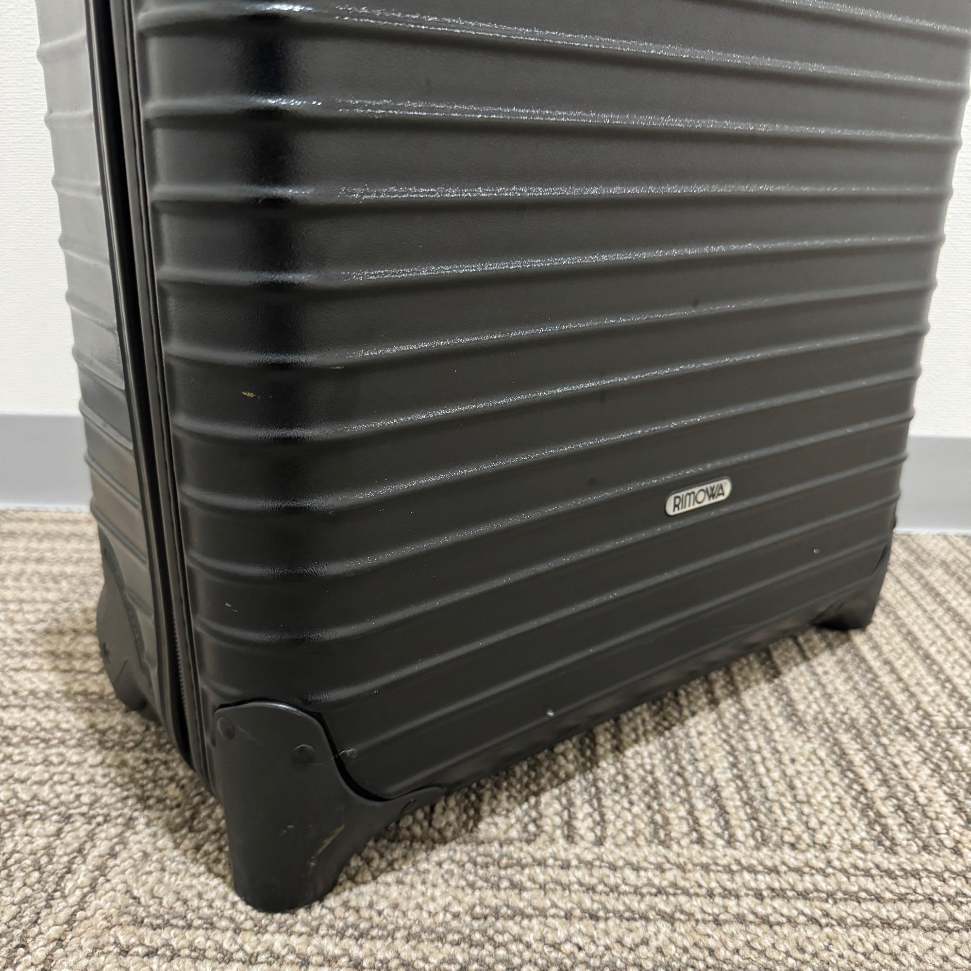リモワ　サルサ　中古美品　851.40-3　23リットル　2輪