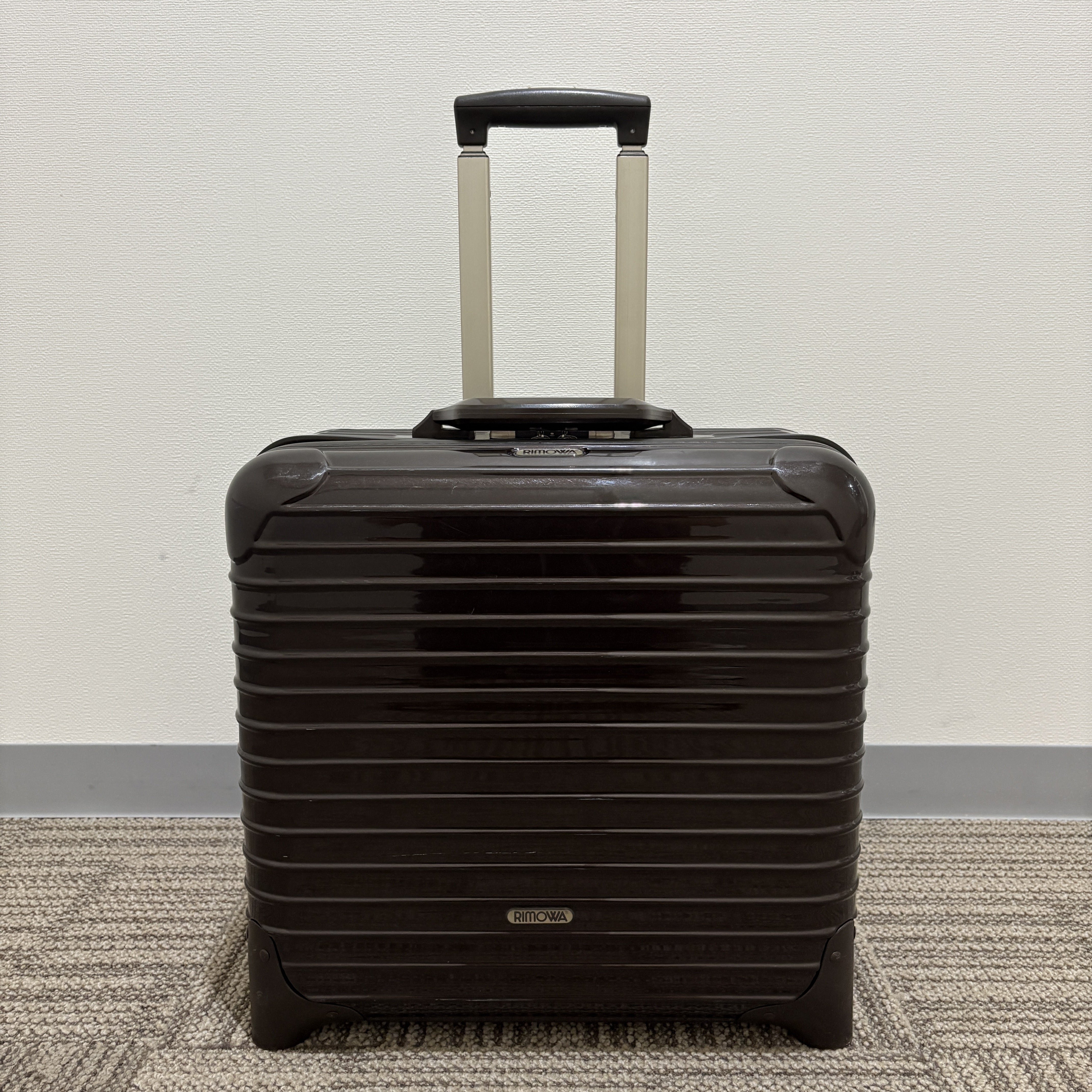 リモワ　サルサデラックス　852.40-3 　中古美品　25リットル　2輪