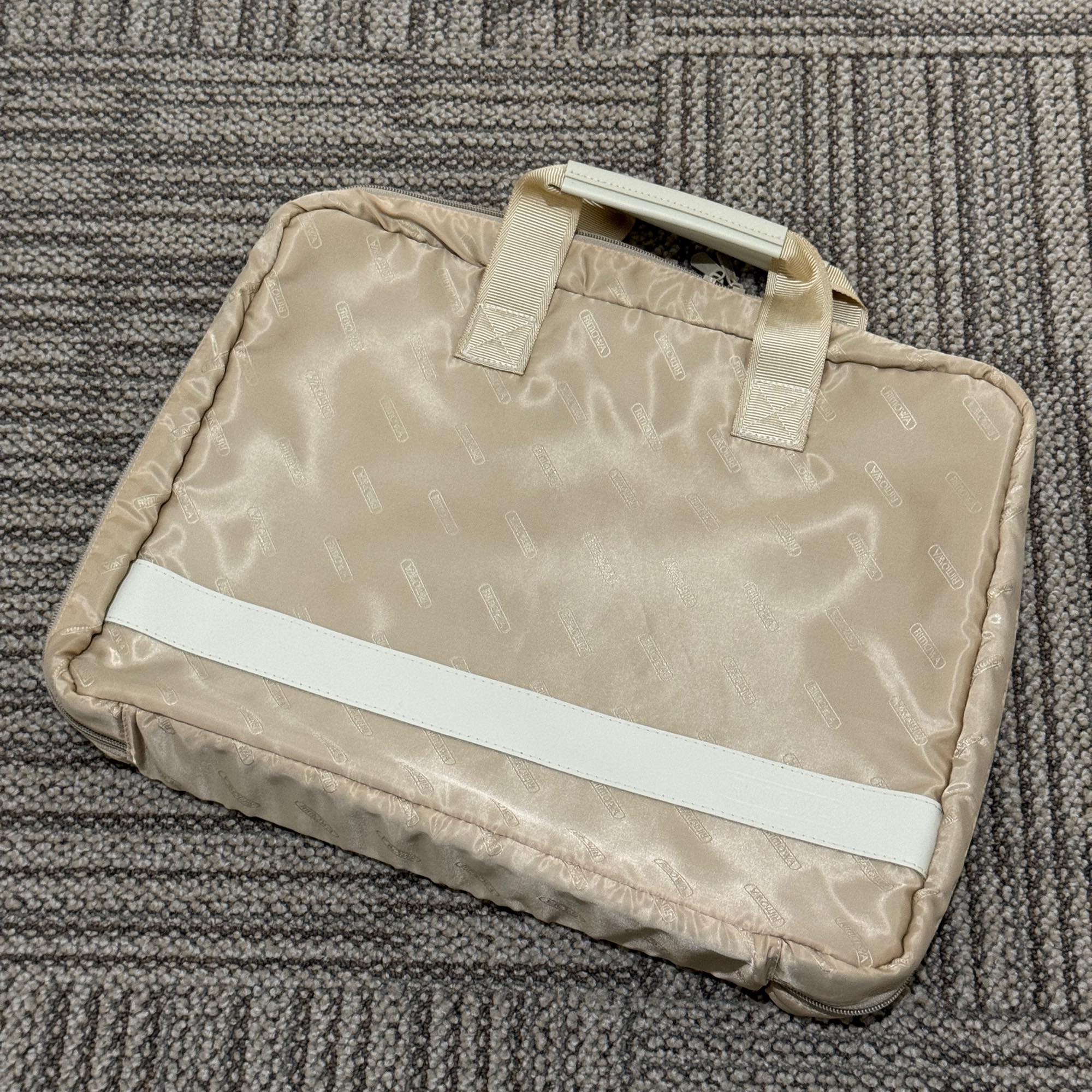 リモワ　サルサデラックス　U853.40-3　中古美品　25リットル　2輪