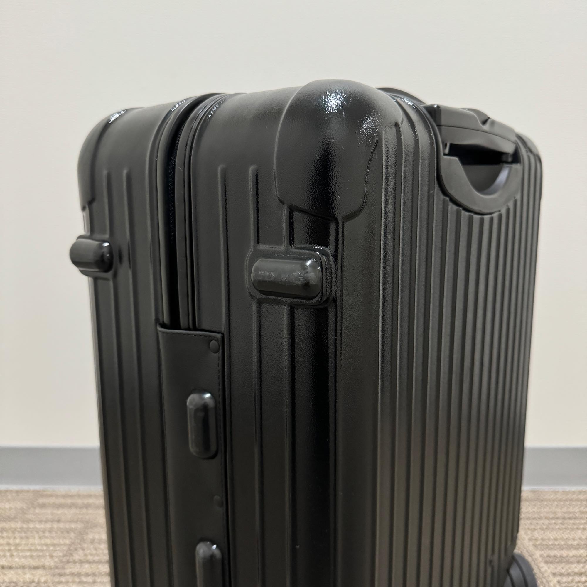 リモワ サルサ U871.56-3 48リットル 中古美品 4輪 – リモワ(RIMOWA