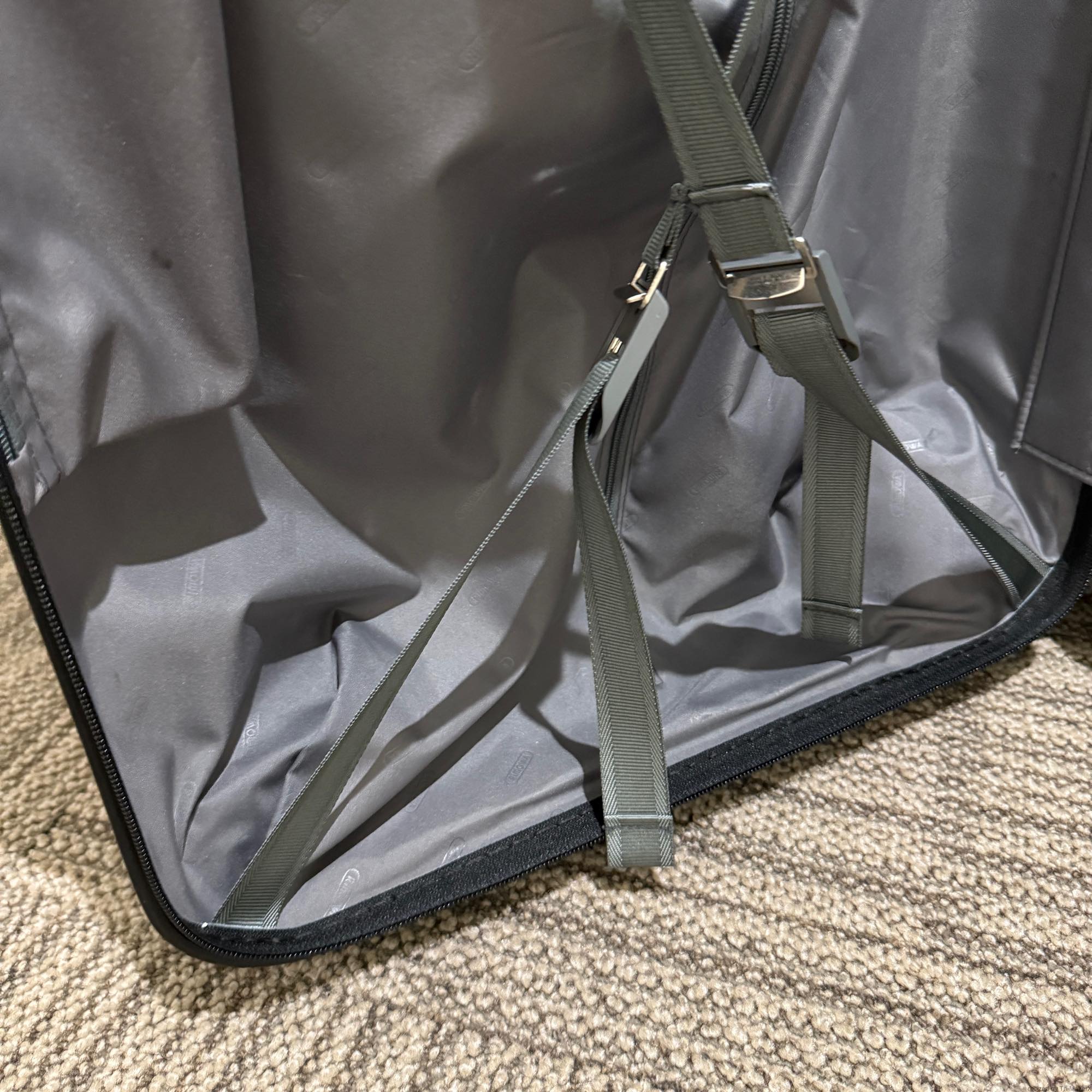 リモワ　サルサ　中古美品　871.63-3　63リットル　4輪