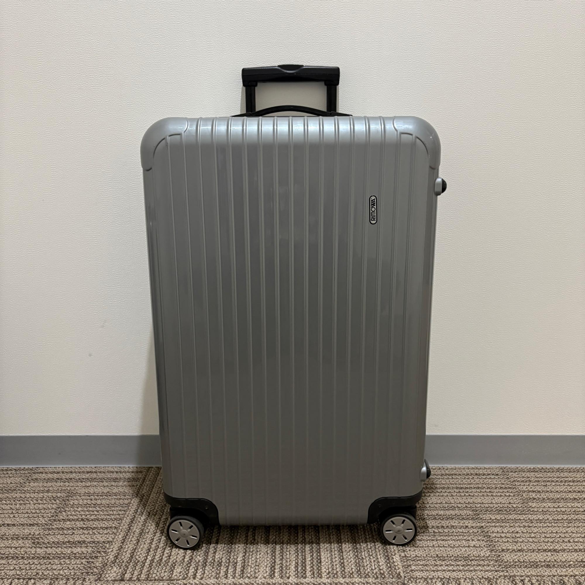 リモワ　サルサ　876.70-3　82リットル　中古美品　4輪