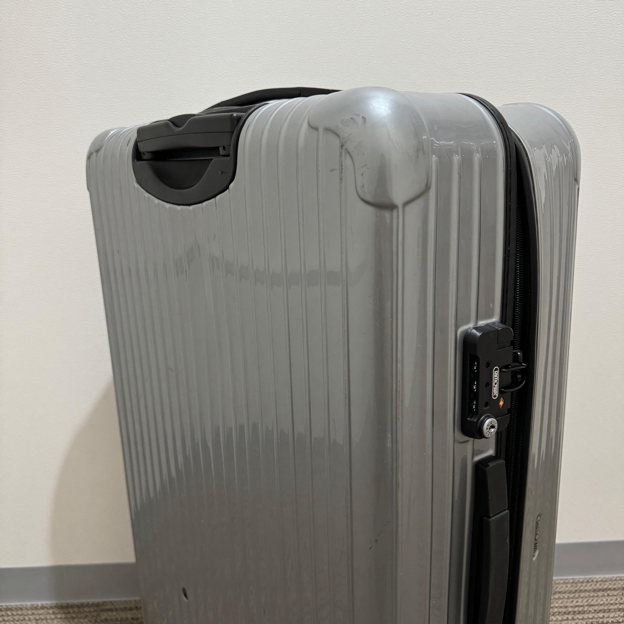 リモワ　サルサ　876.77-3　107リットル　中古商品　4輪