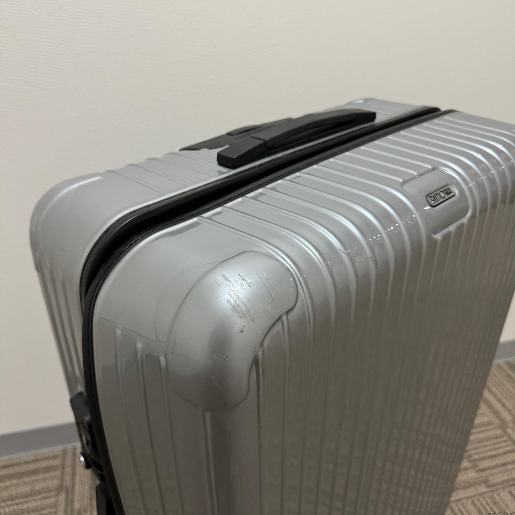 リモワ　サルサ　876.77-3　107リットル　中古商品　4輪