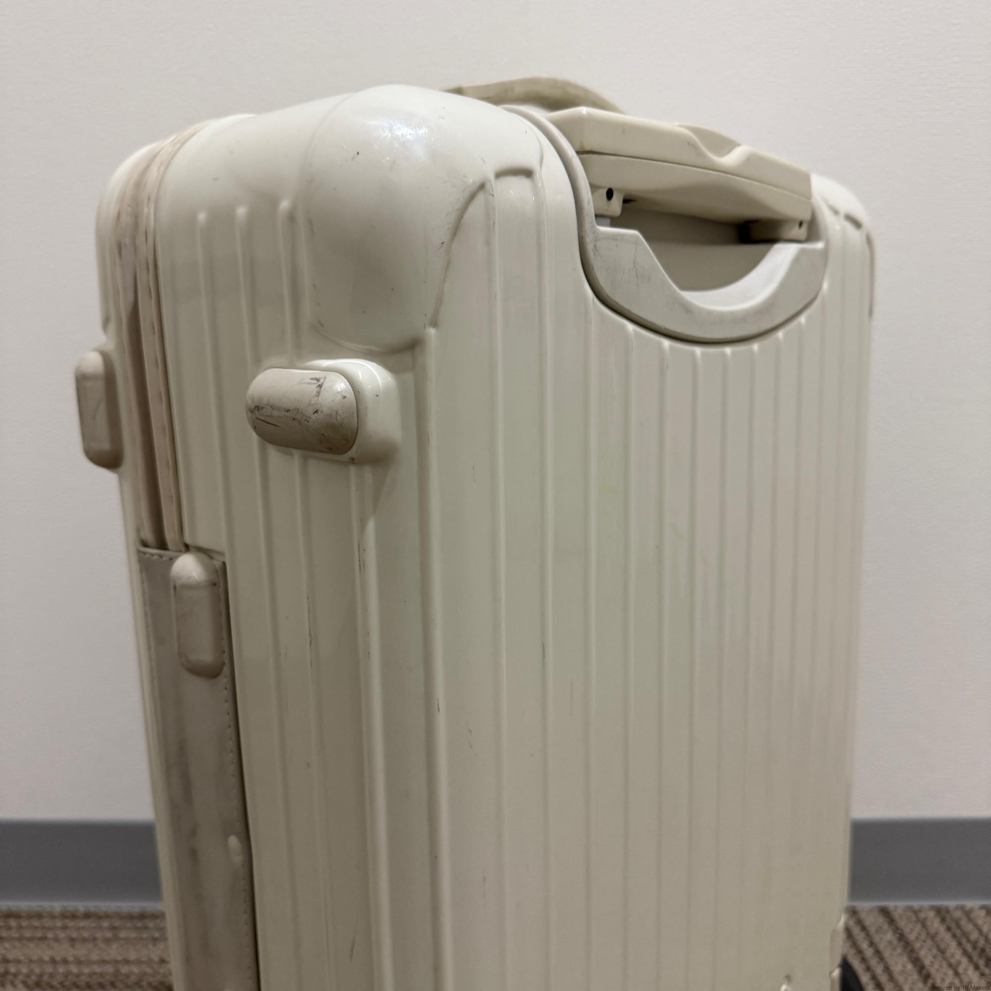 リモワ　ユナイテッドアローズ限定　サルサ　895.46-2　中古美品　32リットル　2輪