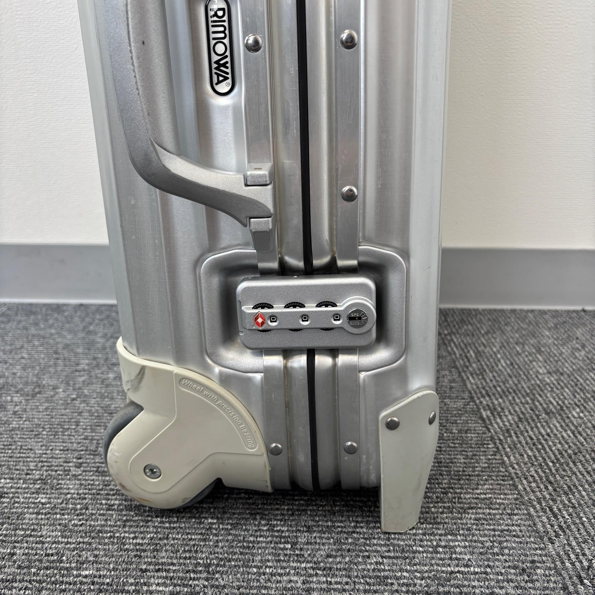 ルフトハンザ　リモワ　アルミニウム　919.52-3　中古美品　32リットル　2輪