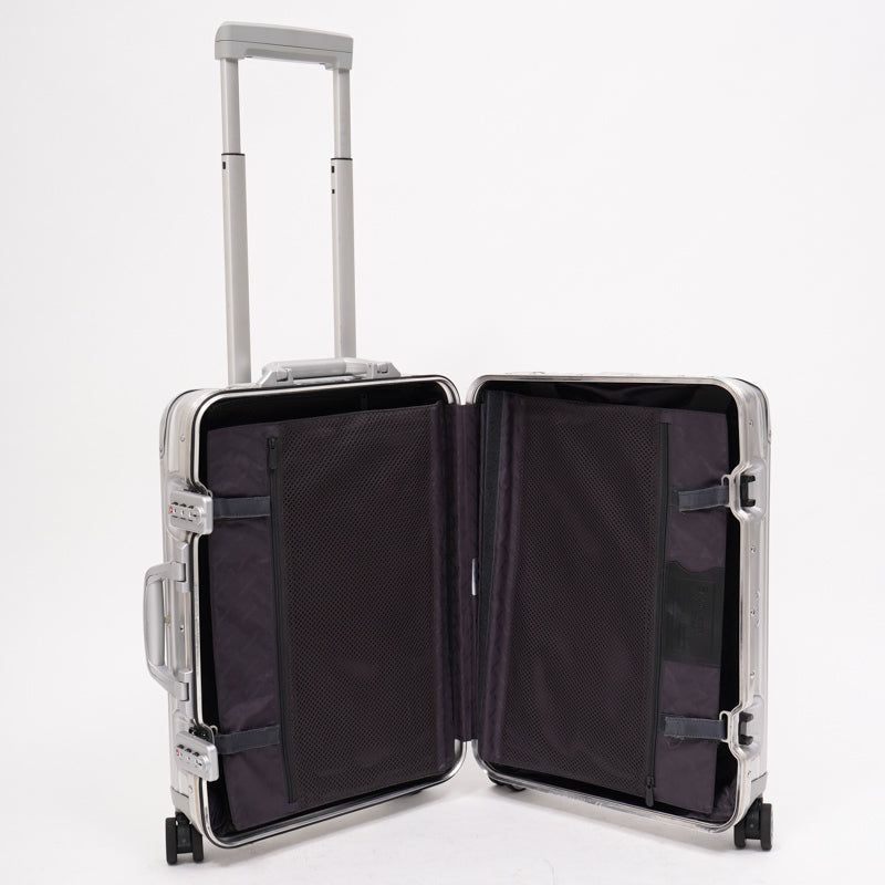 ルフトハンザ　リモワ　アルミニウム　中古商品　32リットル　4輪