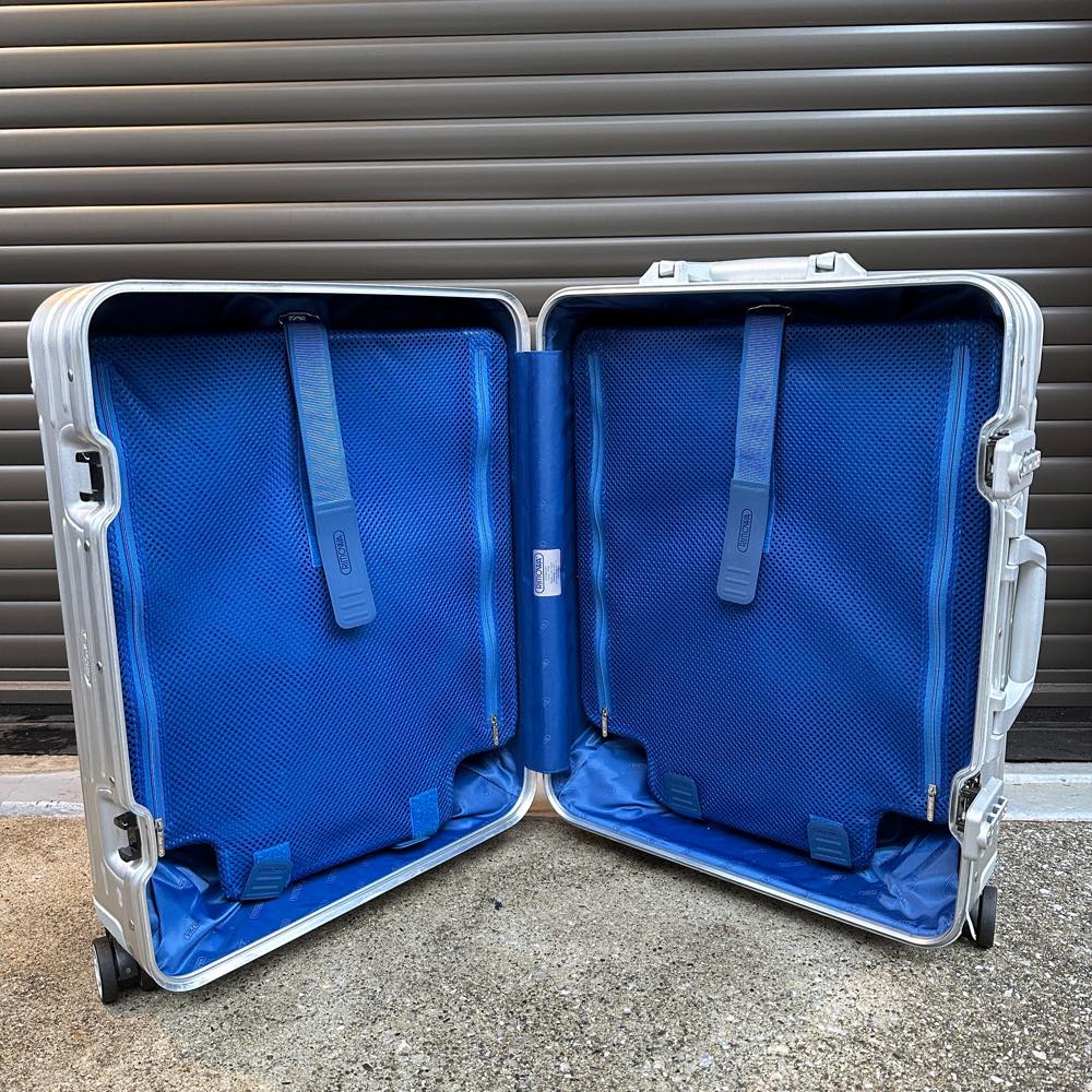 リモワ　トパーズ　924.56-3　中古商品　45リットル　4輪
