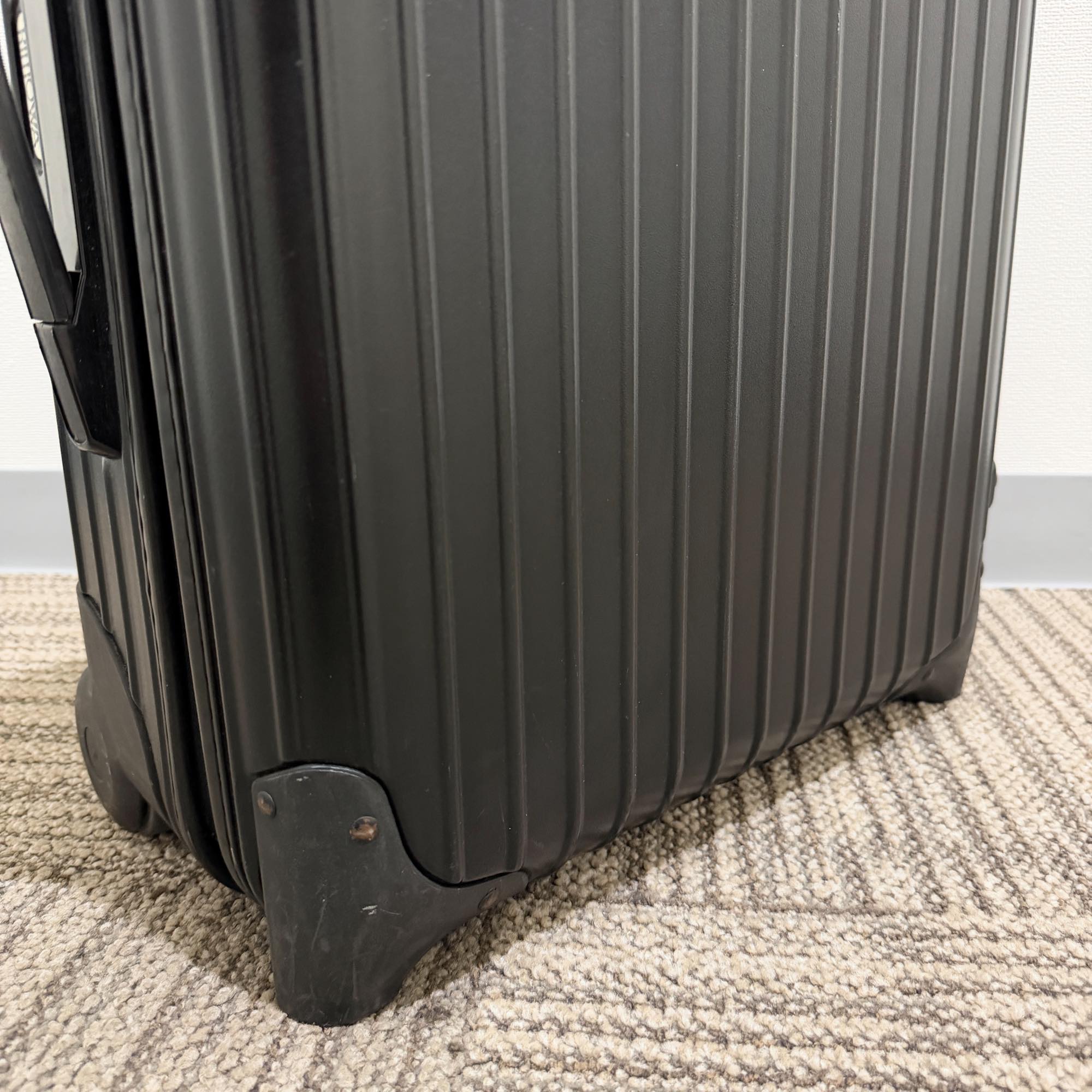 リモワ　エッセンシャル(サルサ)　851.52-36　32リットル　中古美品　2輪