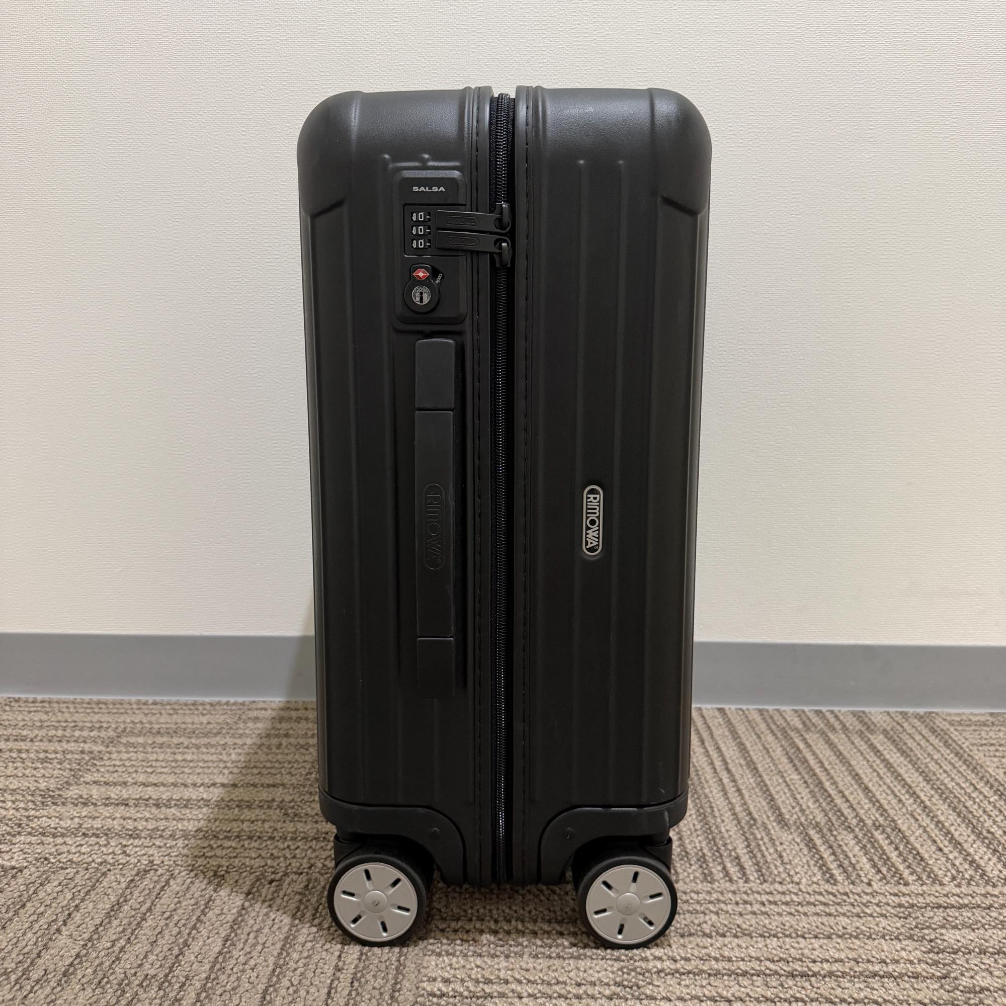 リモワ　サルサ(エッセンシャル)　810.56-4　47リットル　中古商品　4輪