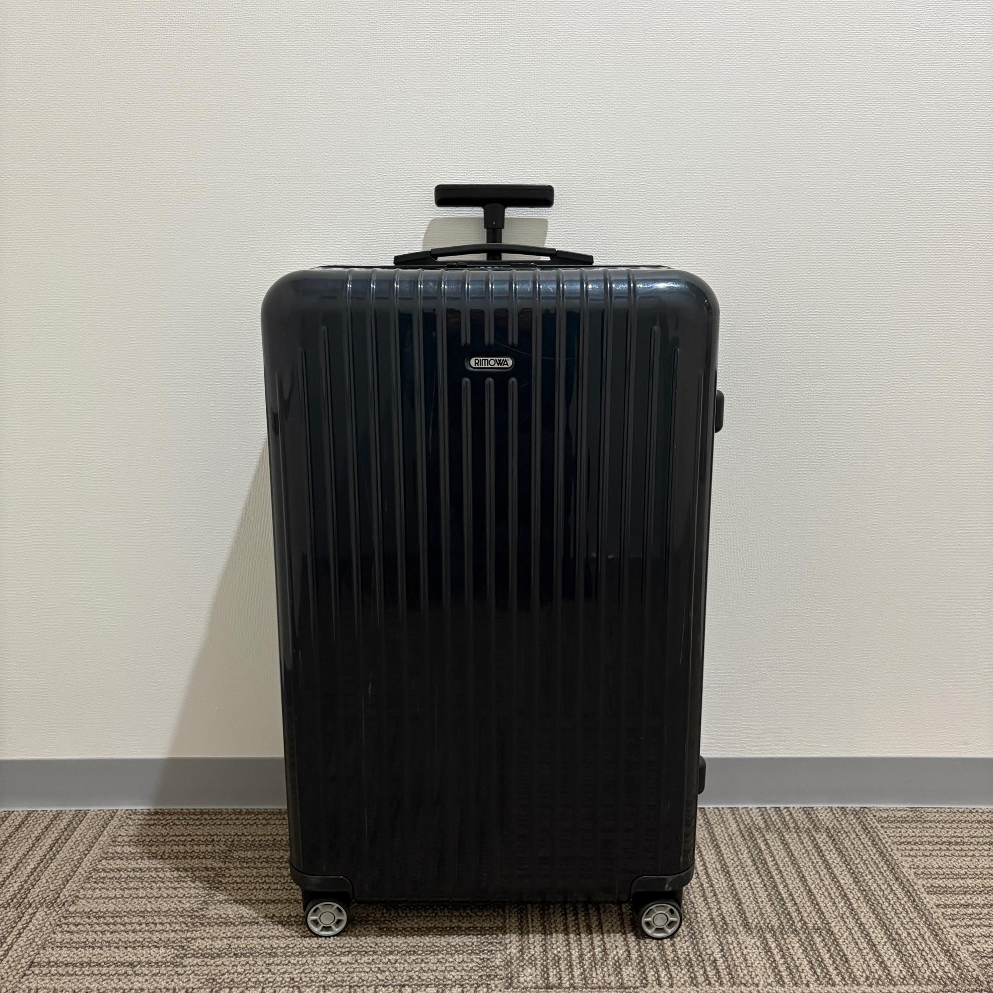 リモワ　サルサエアー　825.70-4　80リットル　中古美品　4輪