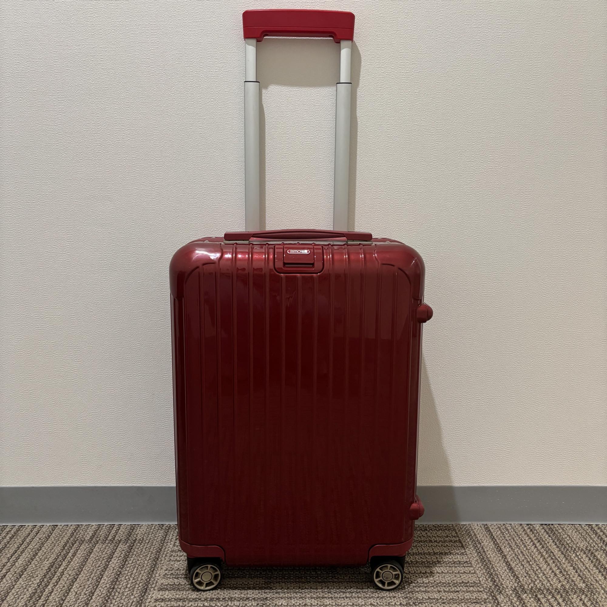 リモワ エッセンシャル(サルサ デラックス)　830.52.53.4　中古美品　32リットル　4輪